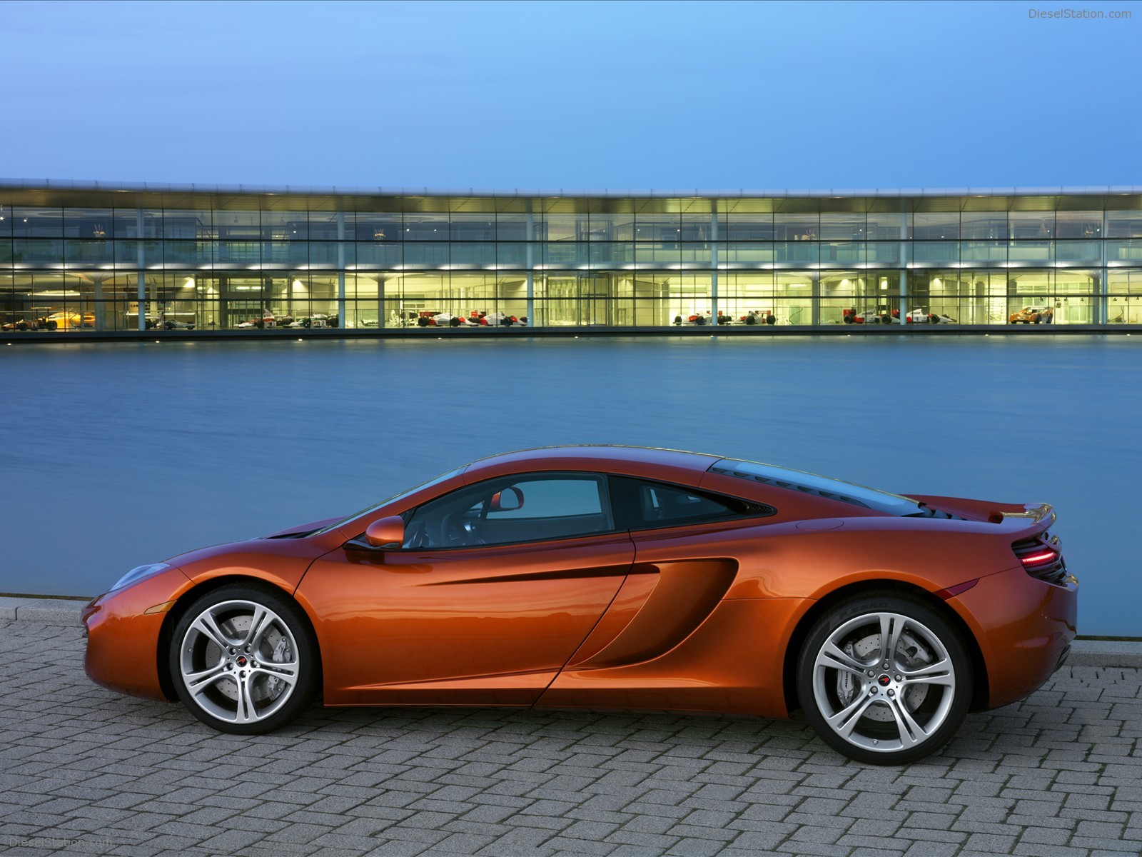 2011 McLaren MP4-12C