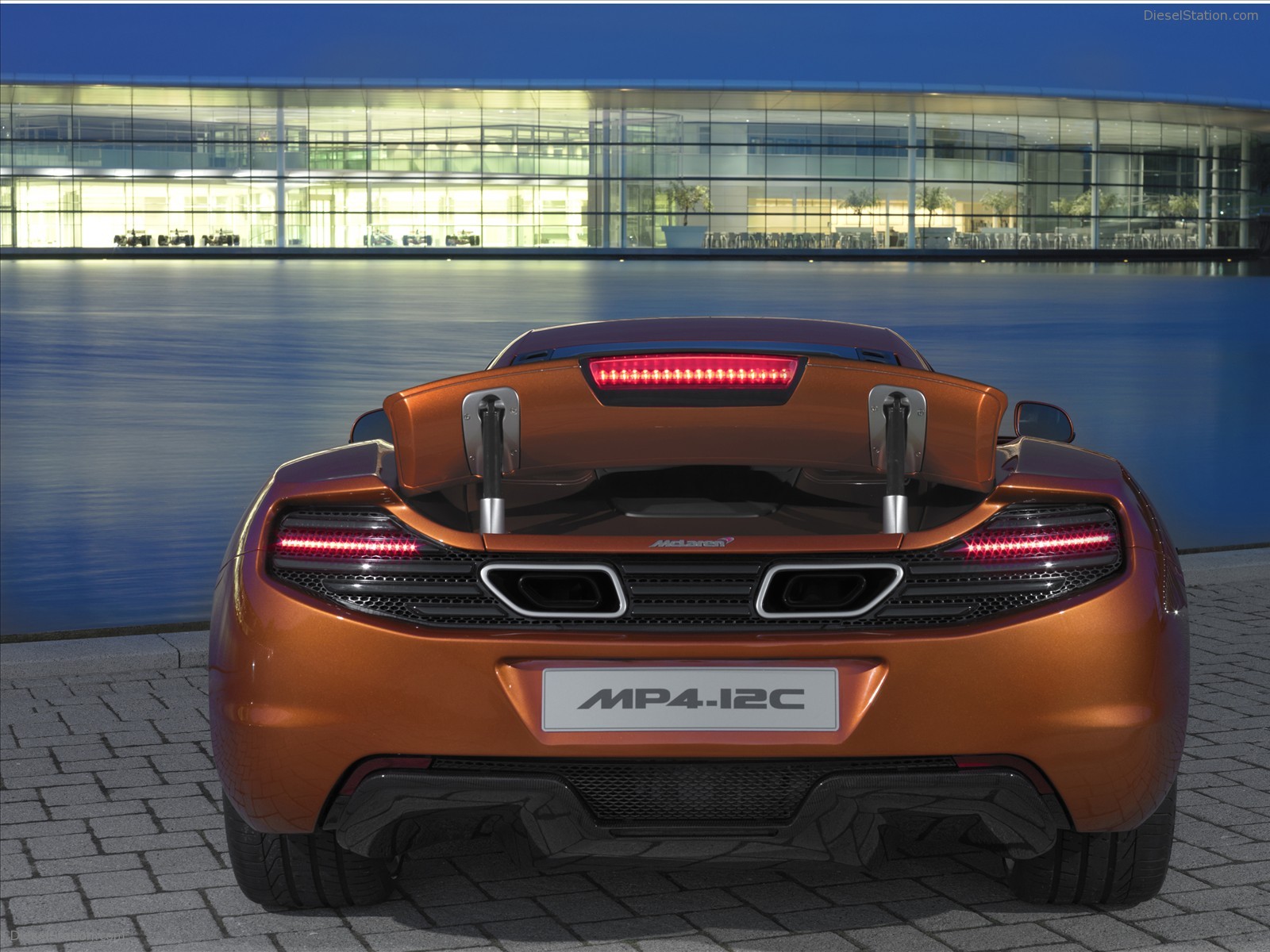 2011 McLaren MP4-12C