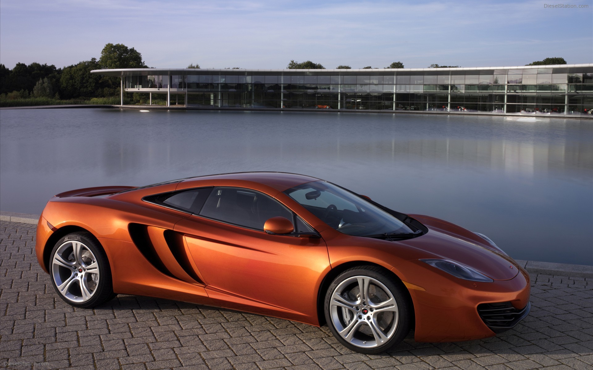 2011 McLaren MP4-12C