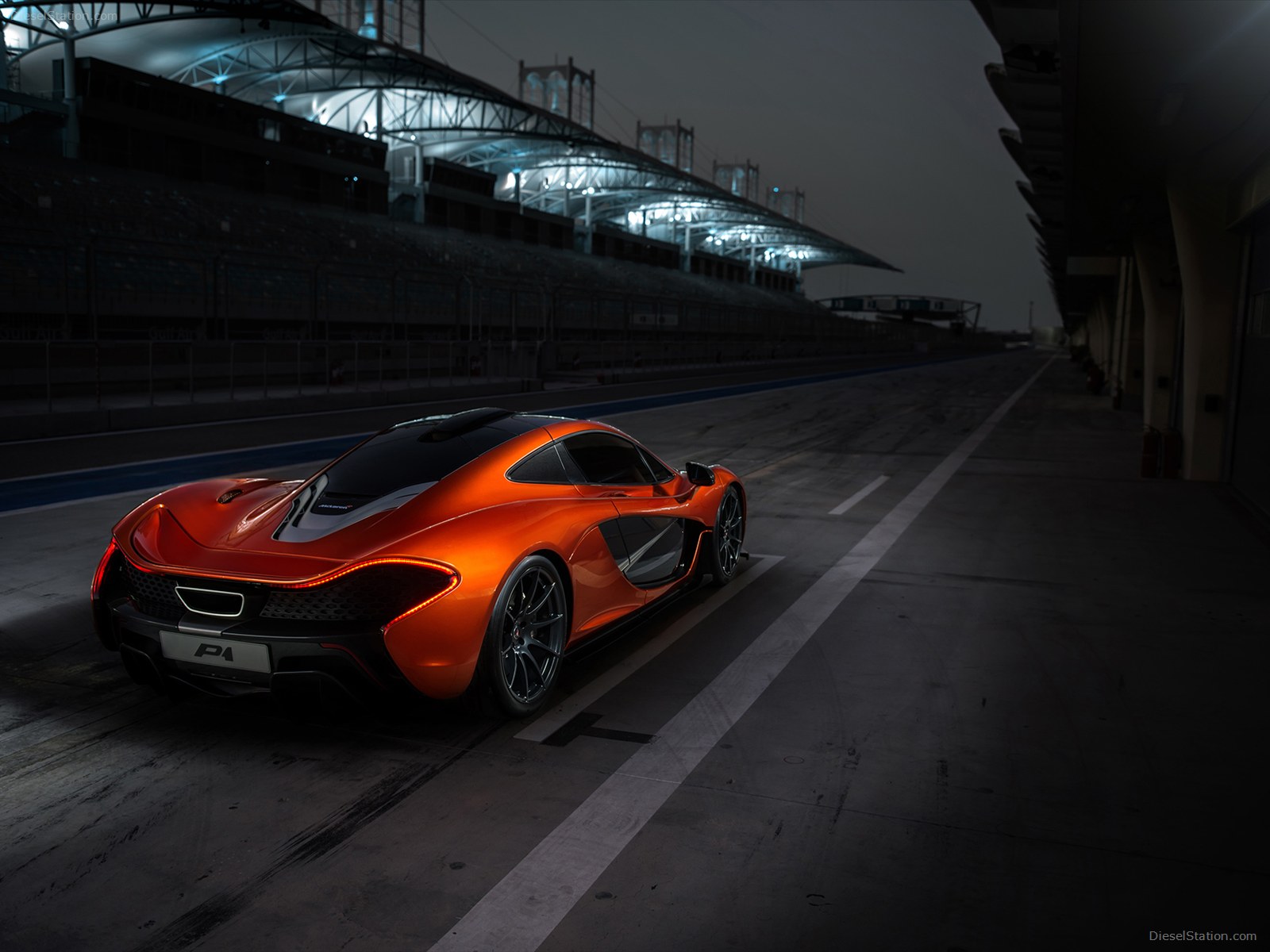McLaren P1 2014