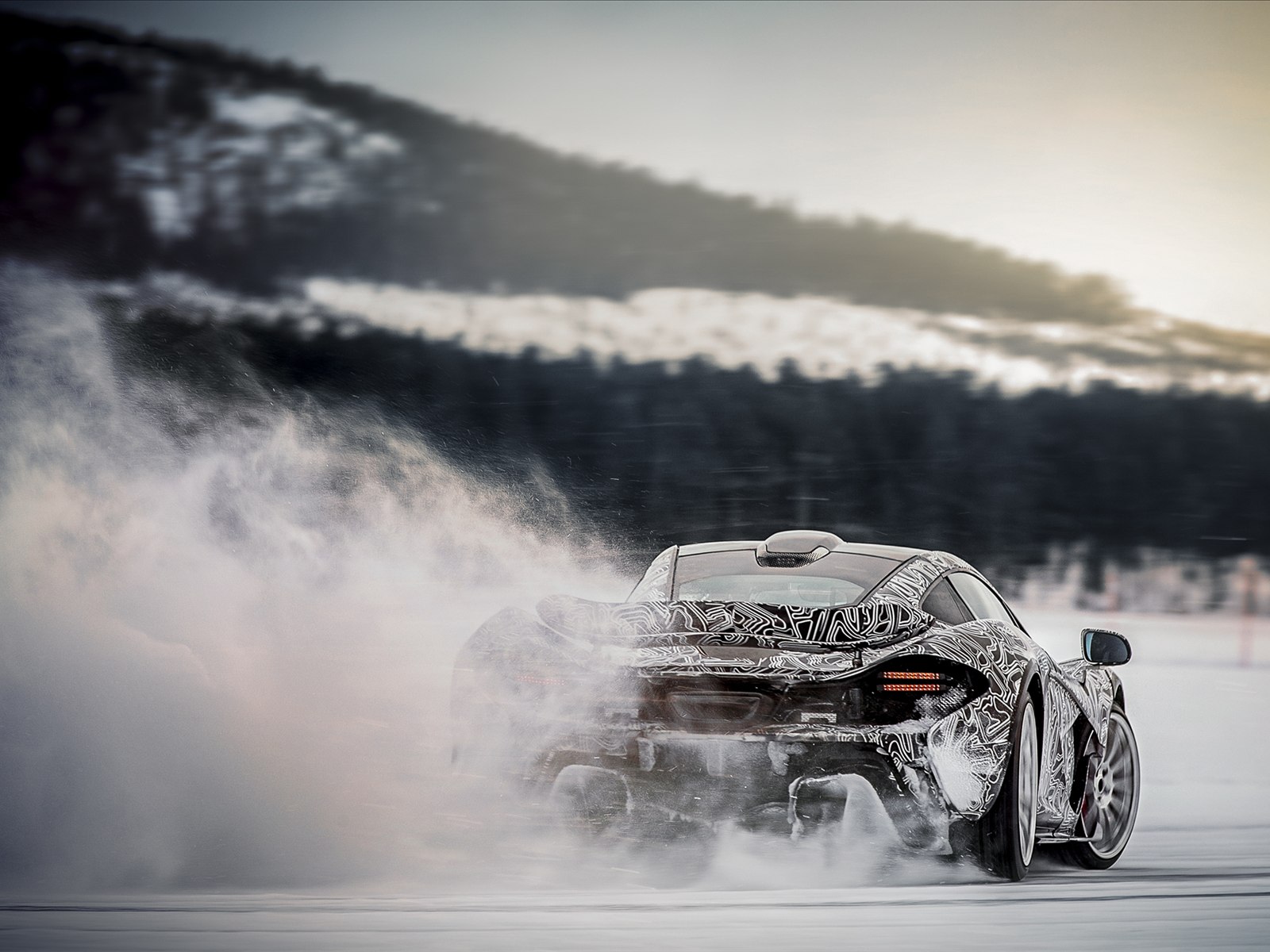 McLaren P1 2014