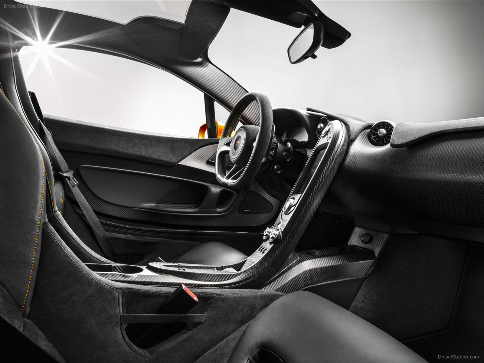 McLaren P1 2014