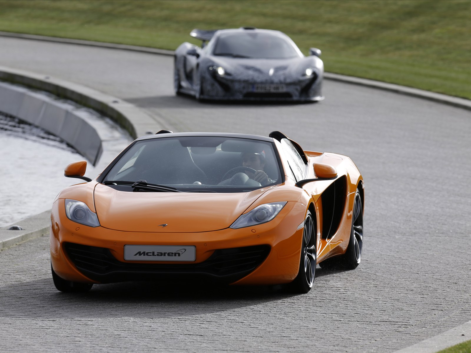 McLaren P1 2014