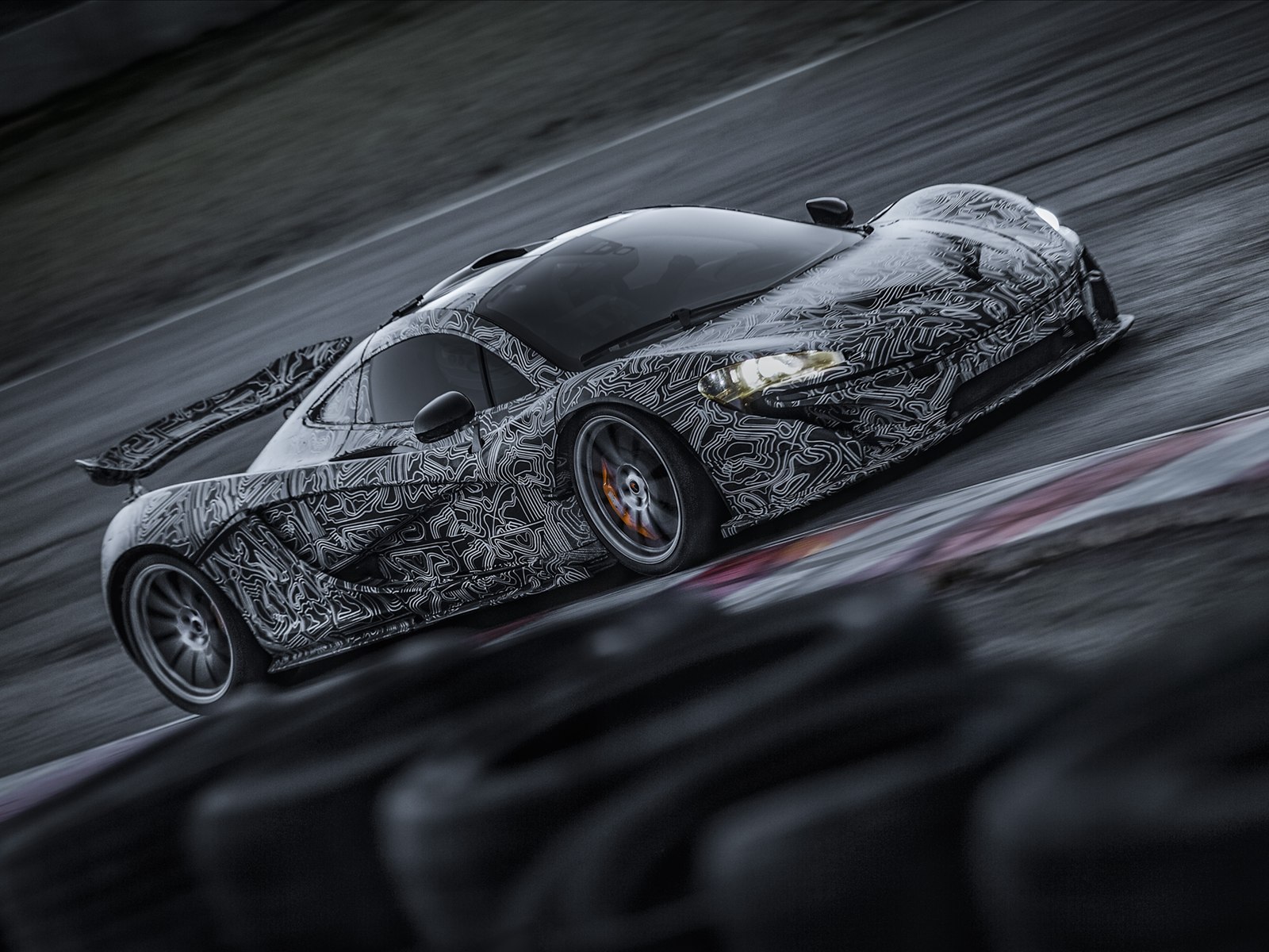 McLaren P1 2014