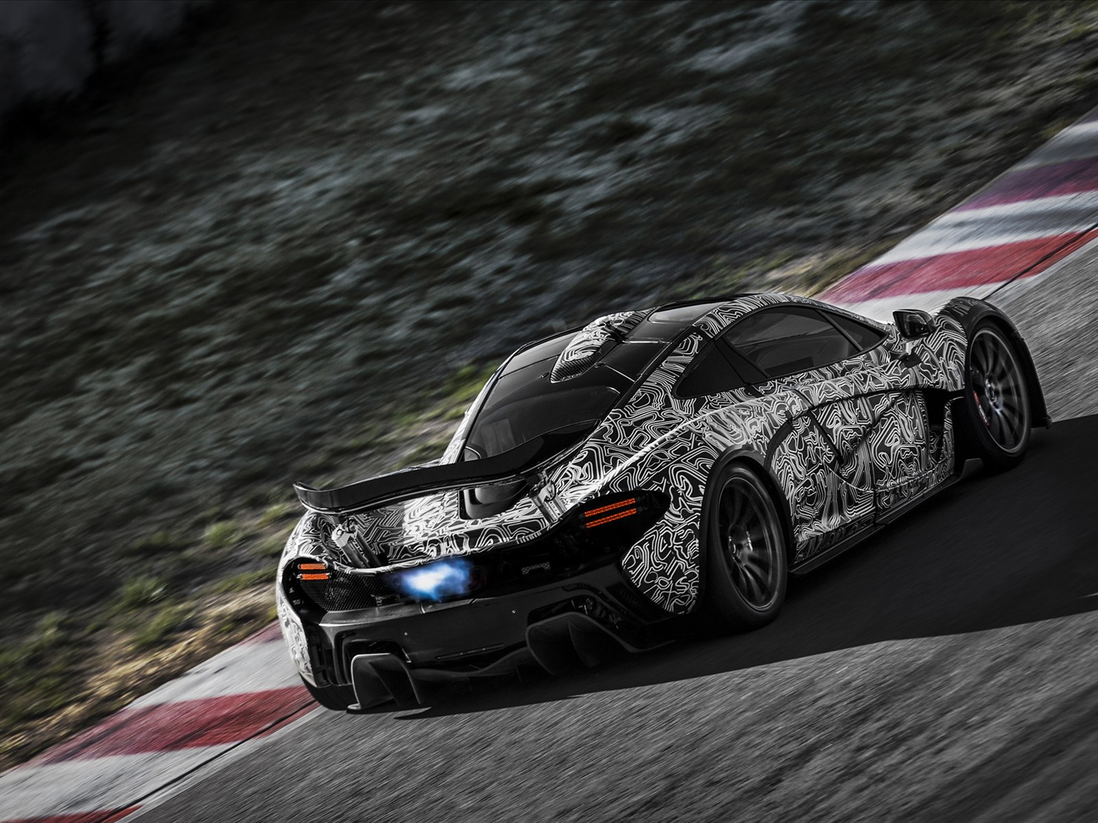 McLaren P1 2014