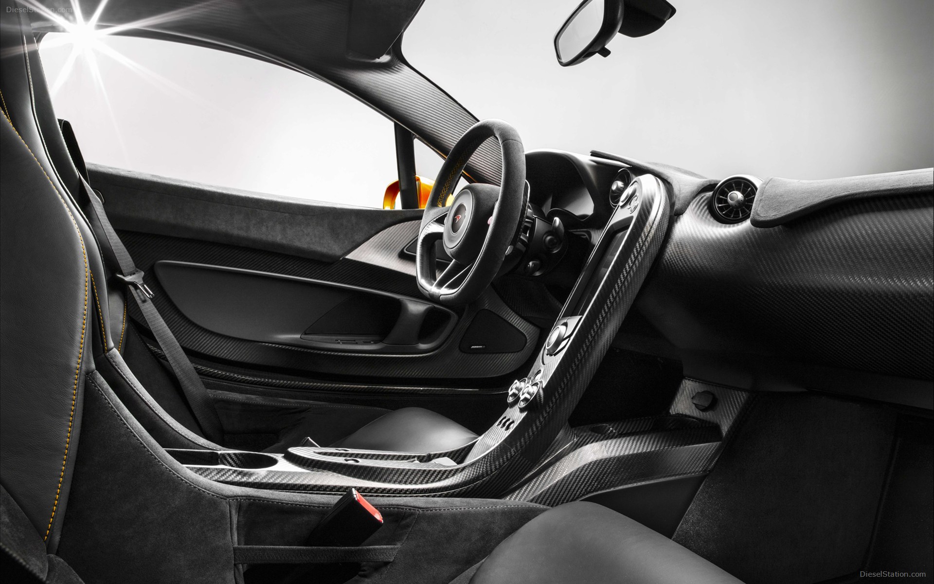 McLaren P1 2014