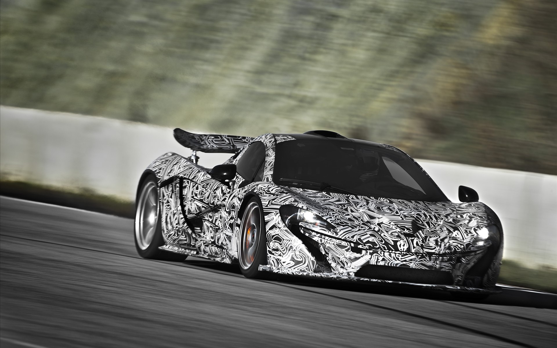 McLaren P1 2014