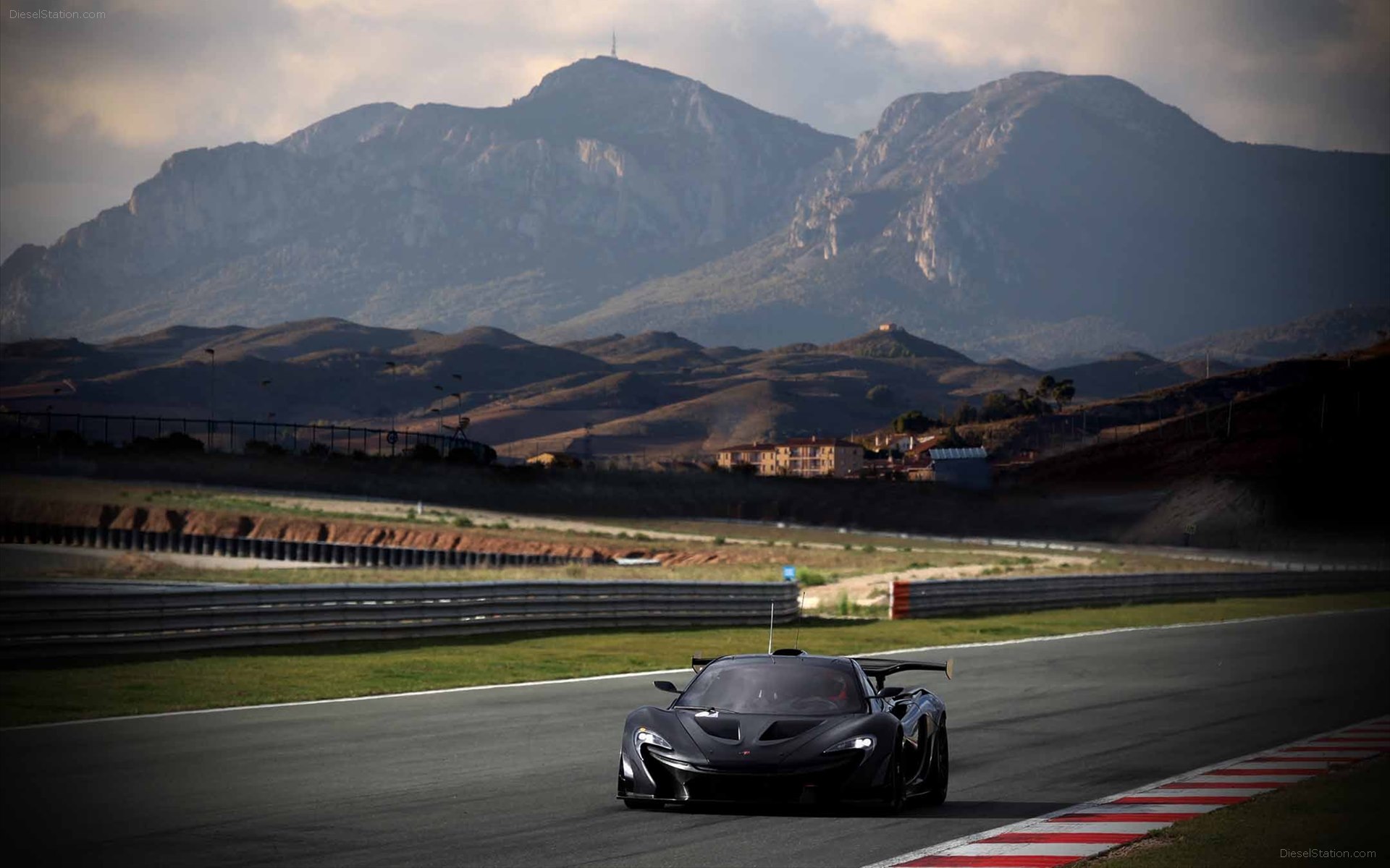 McLaren P1 GTR 2015
