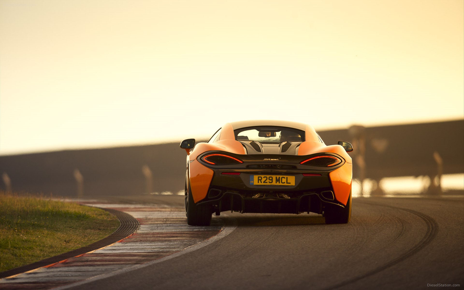 McLaren 570S Coupe 2016