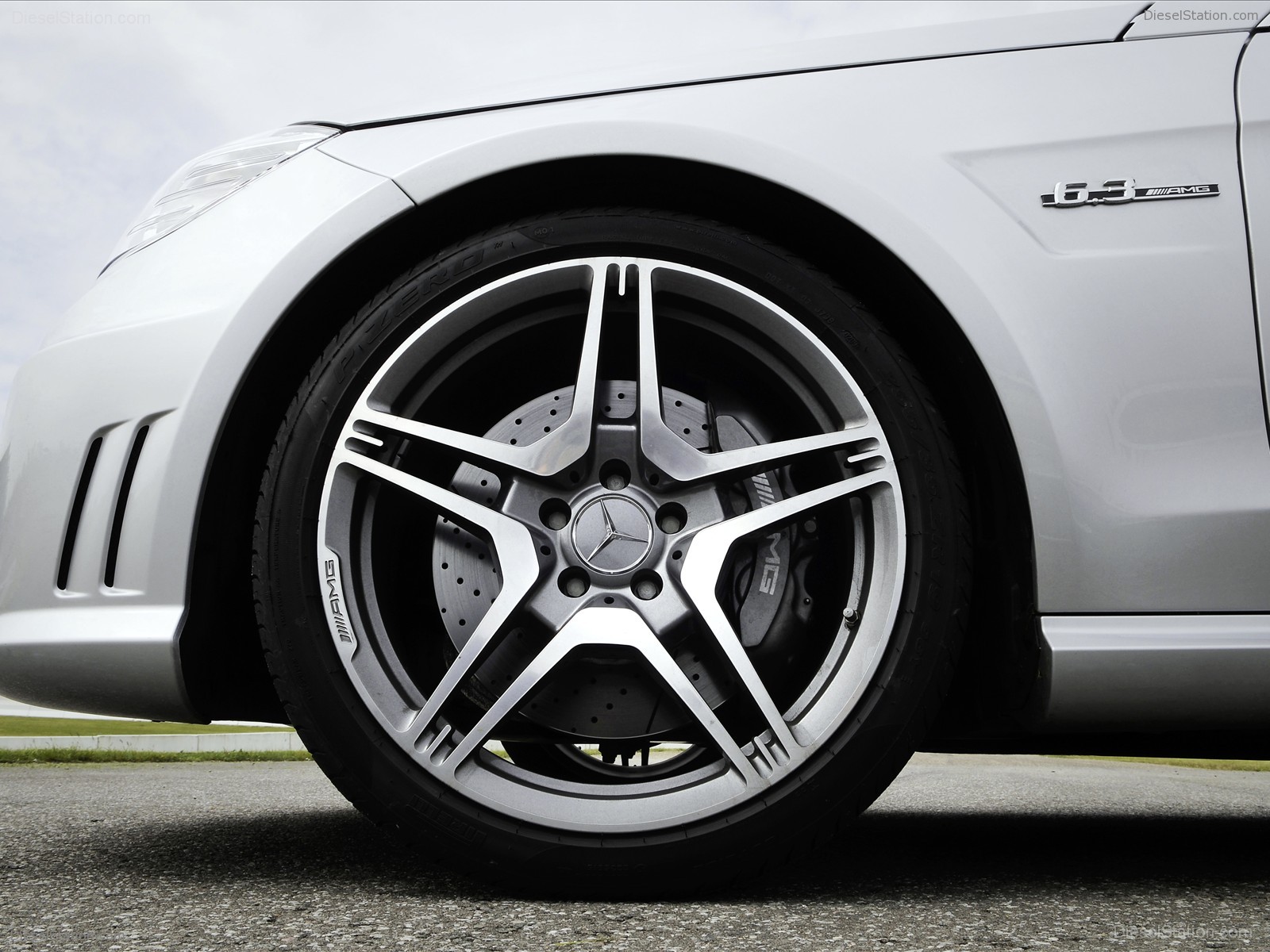 2009 Mercedes Benz E 63 AMG