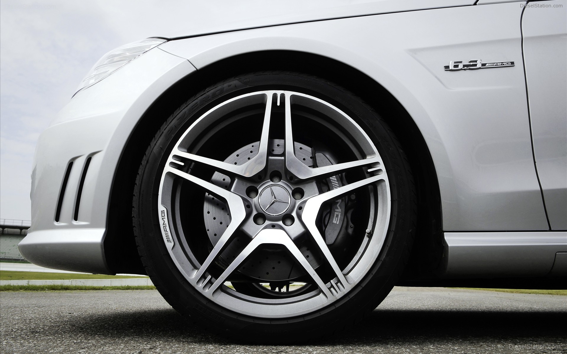 2009 Mercedes Benz E 63 AMG