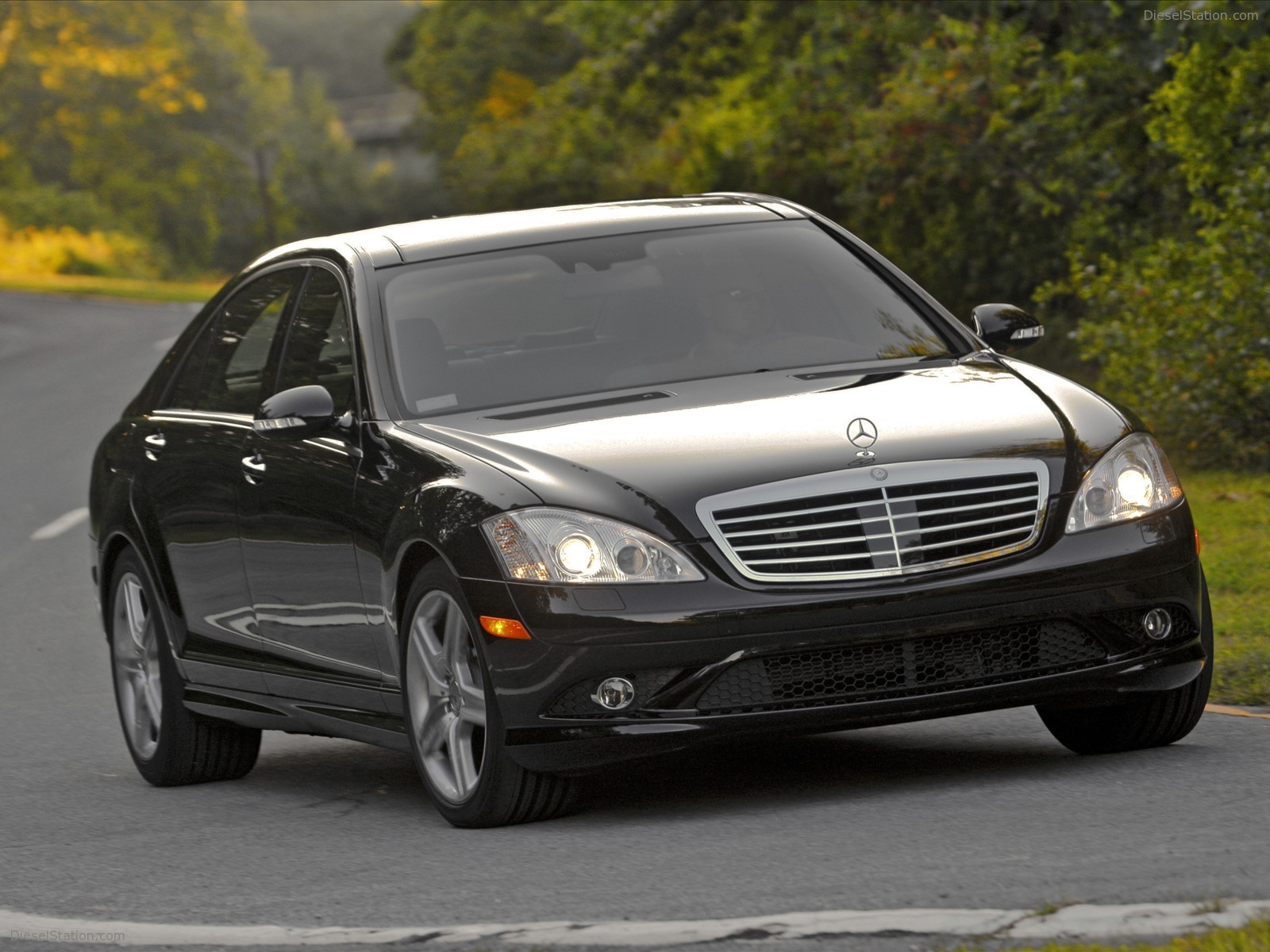 2009 Mercedes Benz S550 ENHANCED