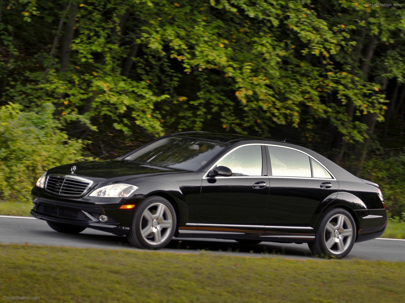 2009 Mercedes Benz S550 ENHANCED