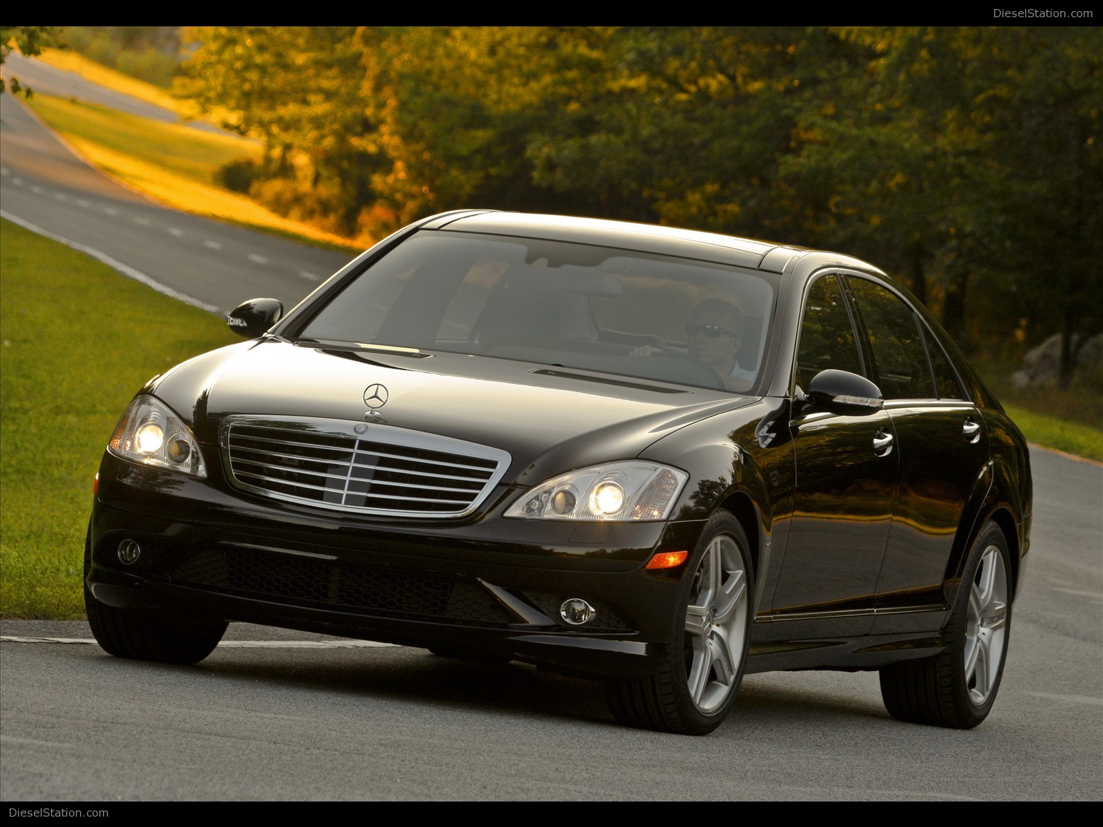 2009 Mercedes Benz S550 ENHANCED