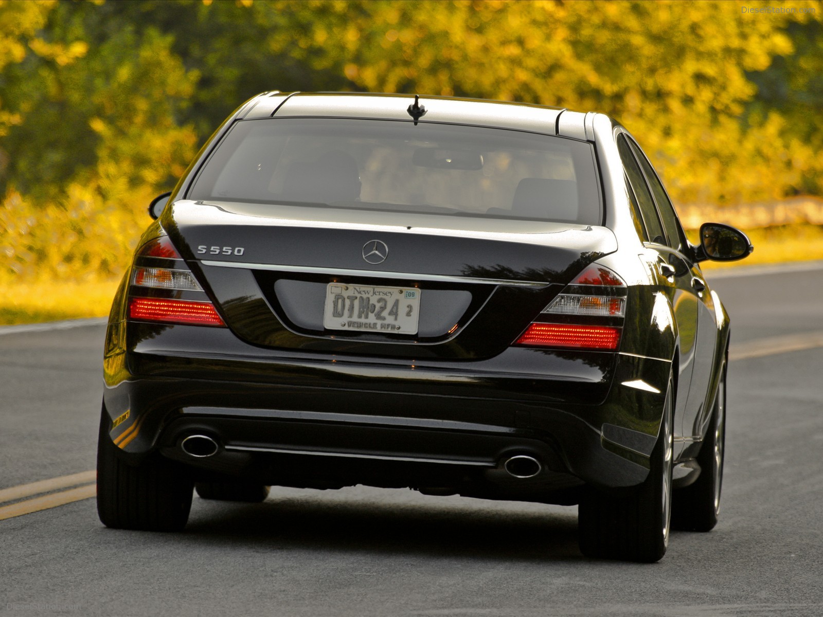 2009 Mercedes Benz S550 ENHANCED