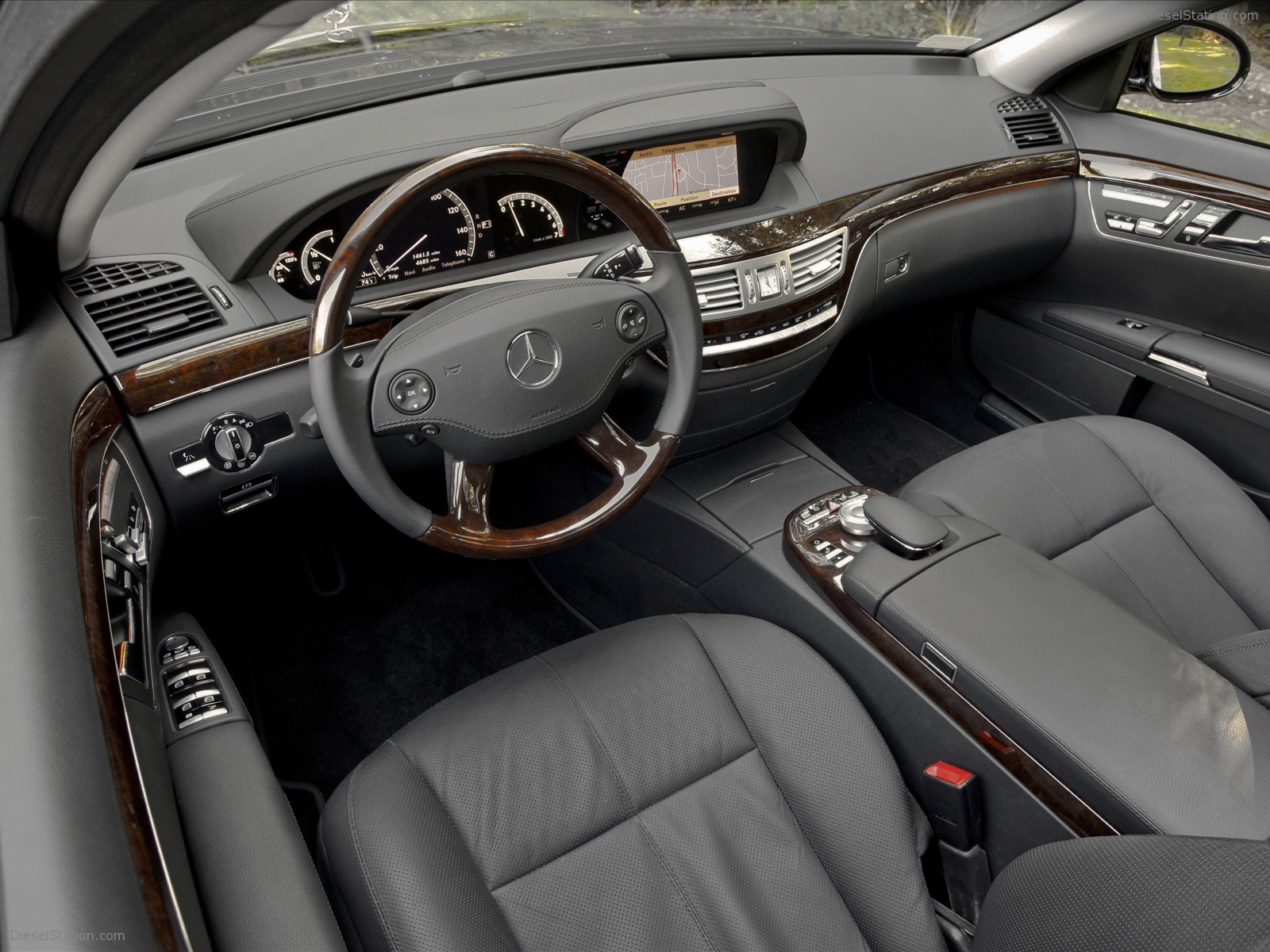 2009 Mercedes Benz S550 ENHANCED