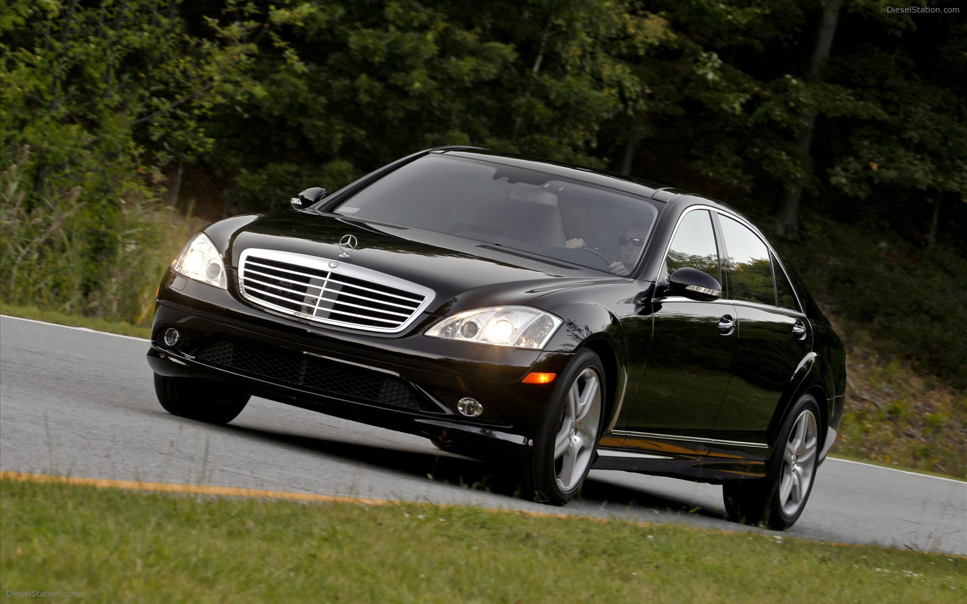 2009 Mercedes Benz S550 ENHANCED