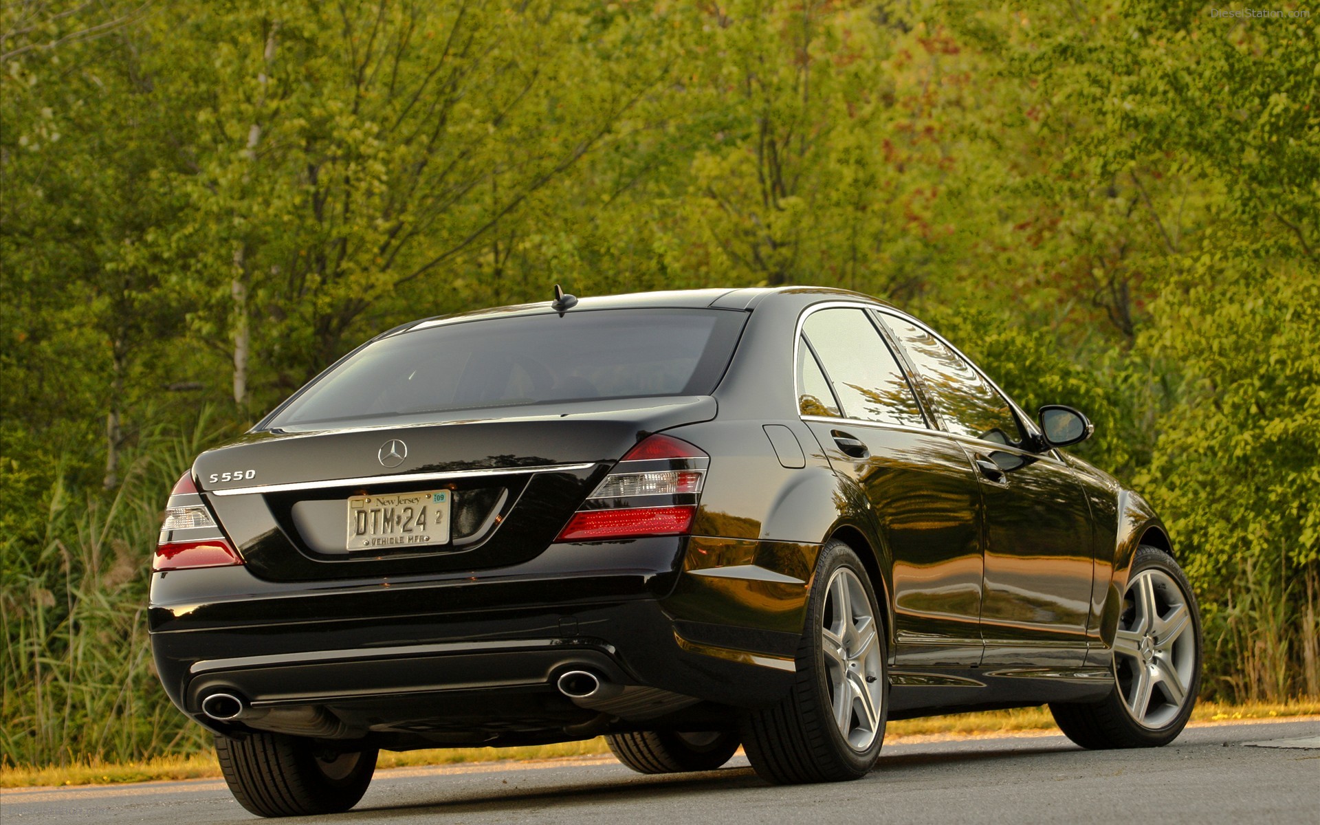 2009 Mercedes Benz S550 ENHANCED