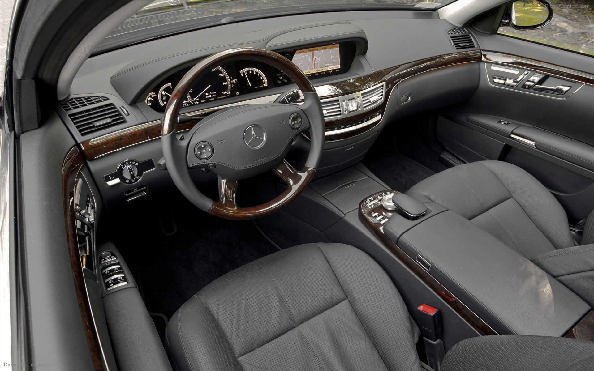 2009 Mercedes Benz S550 ENHANCED