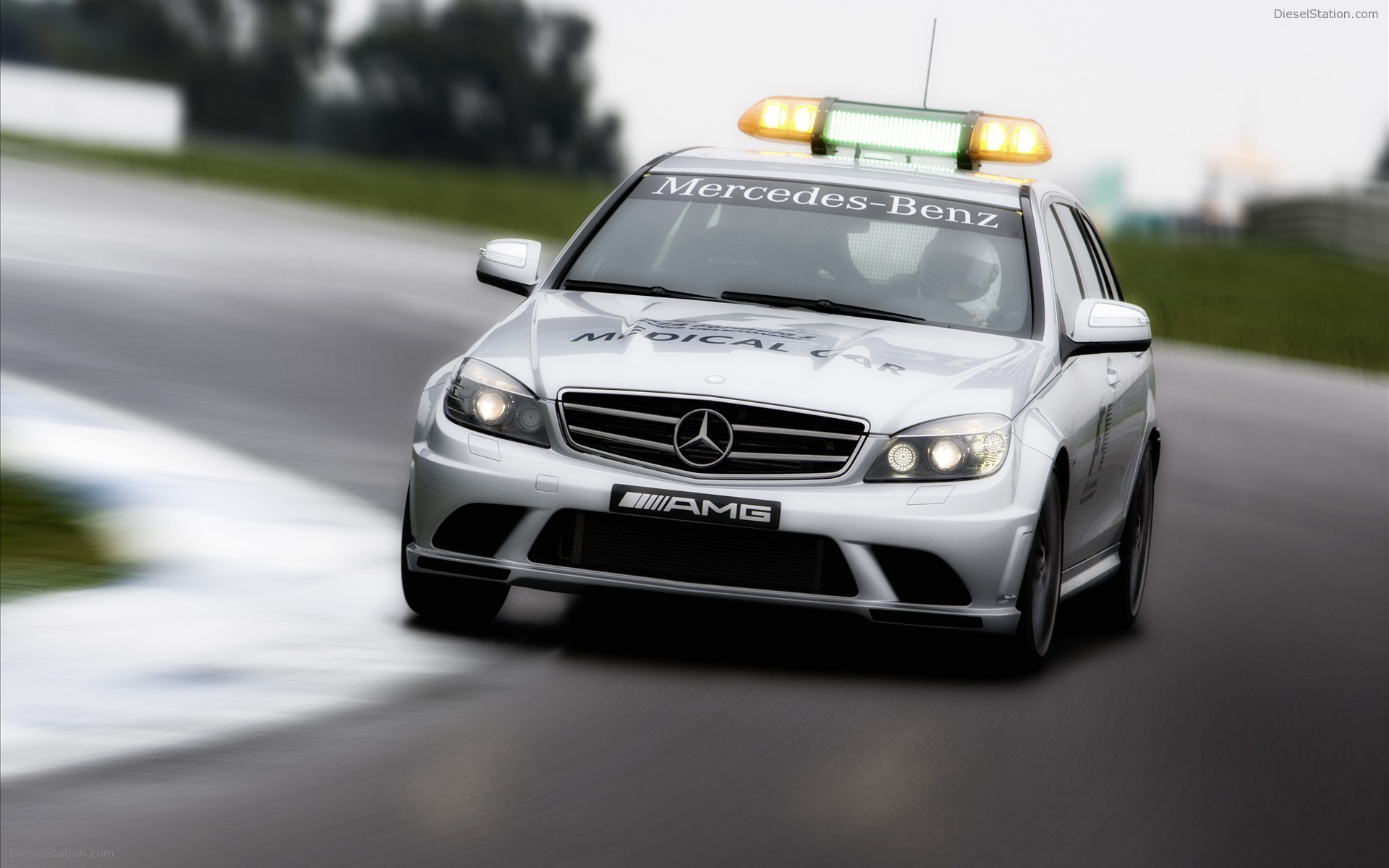 2009 Mercedes Benz C 63 AMG F1 Medical Car 2009 Mercedes Benz C 63 AMG F1 Medical Car
