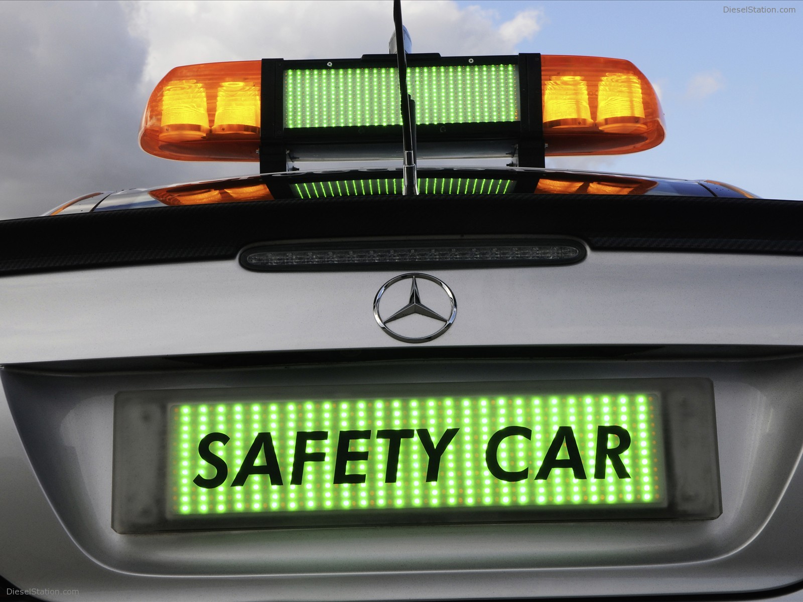 2009 Mercedes Benz SL63 AMG F1 Safety Car 2009 Mercedes Benz SL63 AMG F1 Safety Car