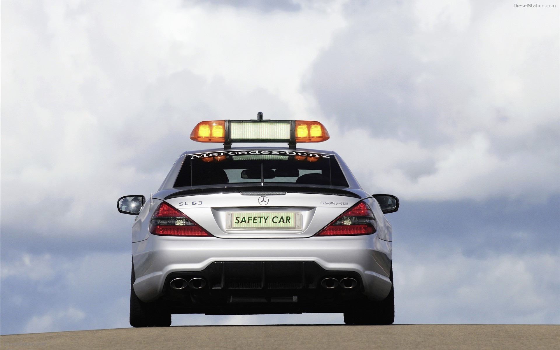 2009 Mercedes Benz SL63 AMG F1 Safety Car 2009 Mercedes Benz SL63 AMG F1 Safety Car