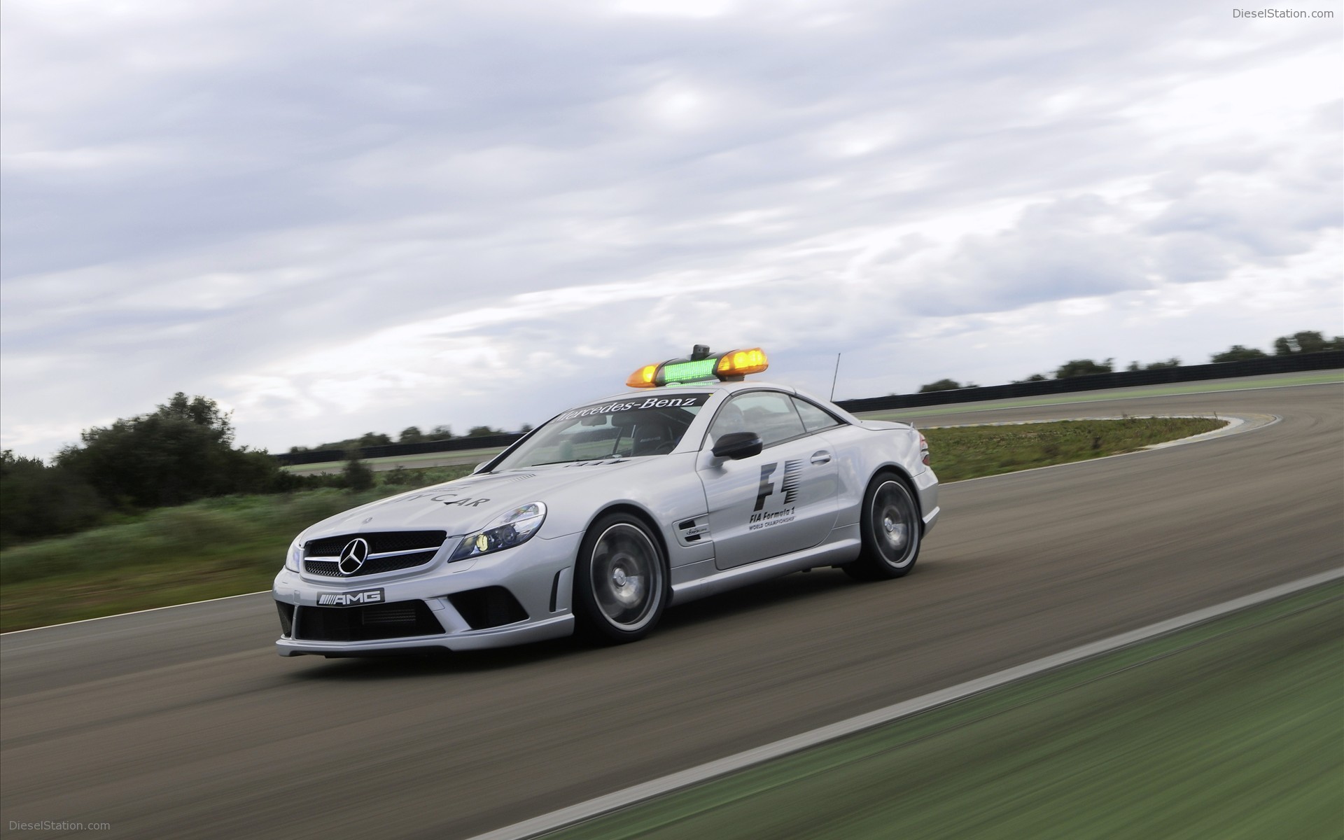 2009 Mercedes Benz SL63 AMG F1 Safety Car
