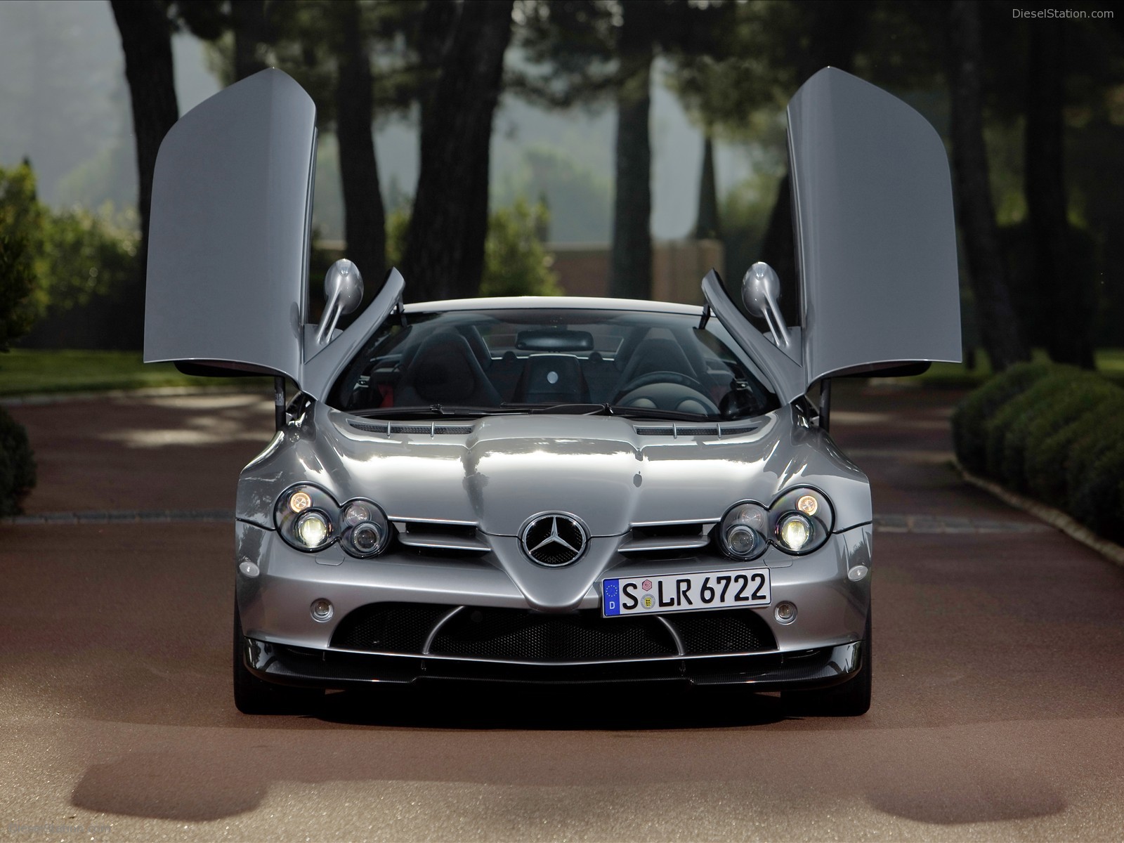 2009 Mercedes Benz SLR Mclaren Roadster 722 S 2009 Mercedes Benz SLR Mclaren Roadster 722 S
