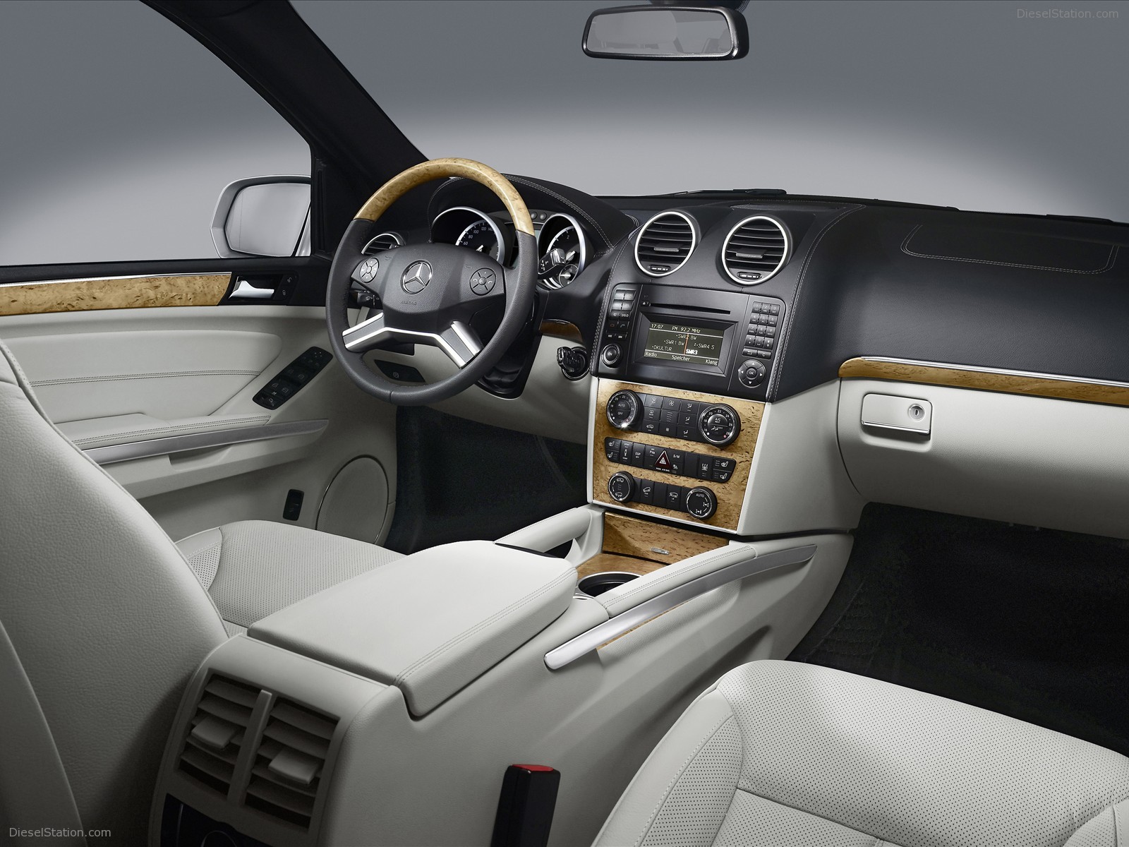 2009 Mercedes Benz SUV Campaign