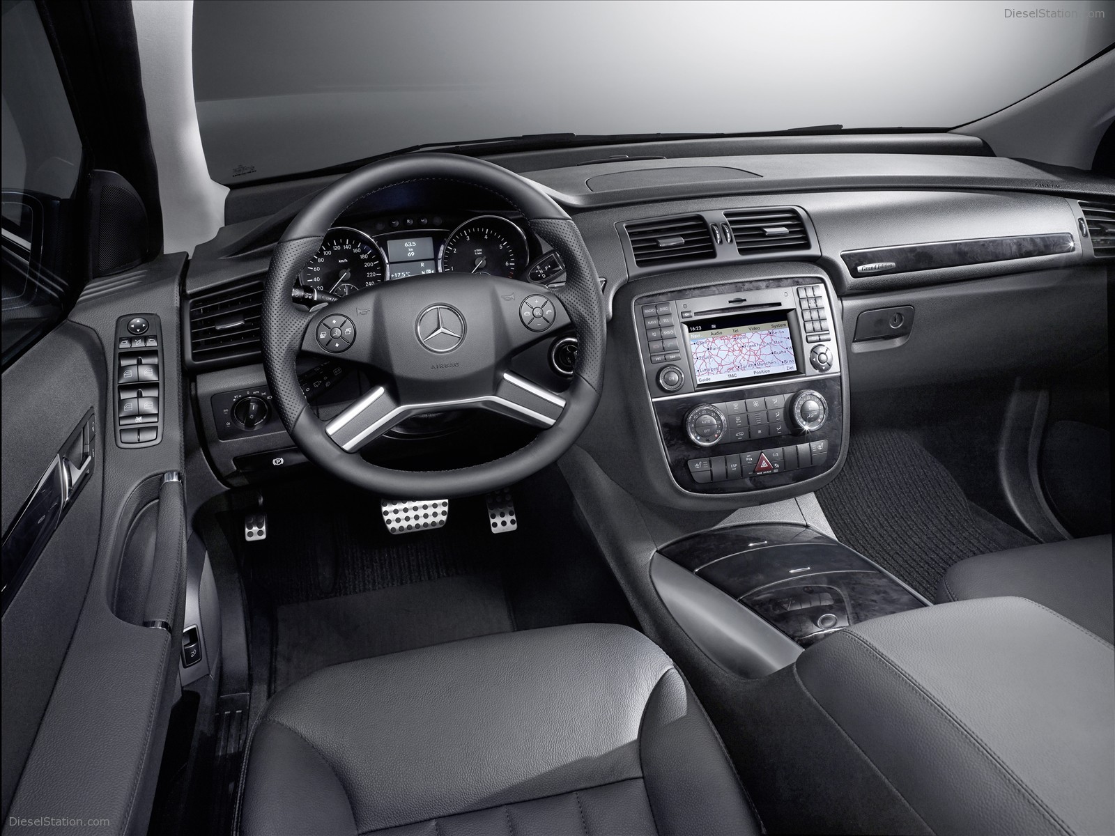 2009 Mercedes Benz SUV Campaign