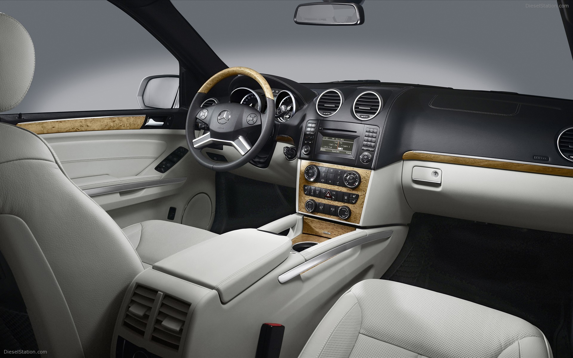 2009 Mercedes Benz SUV Campaign