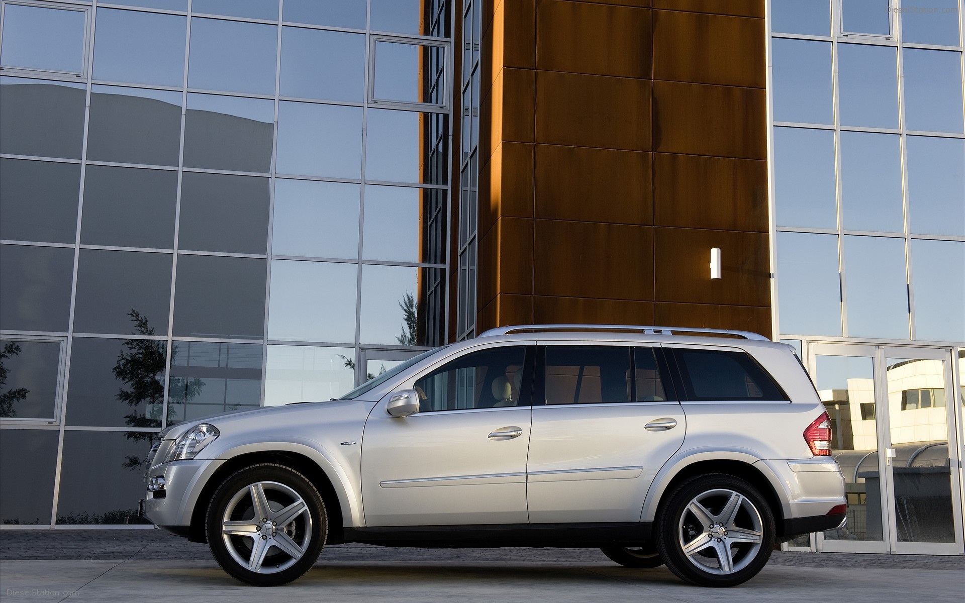 2009 Mercedes Benz SUV Campaign
