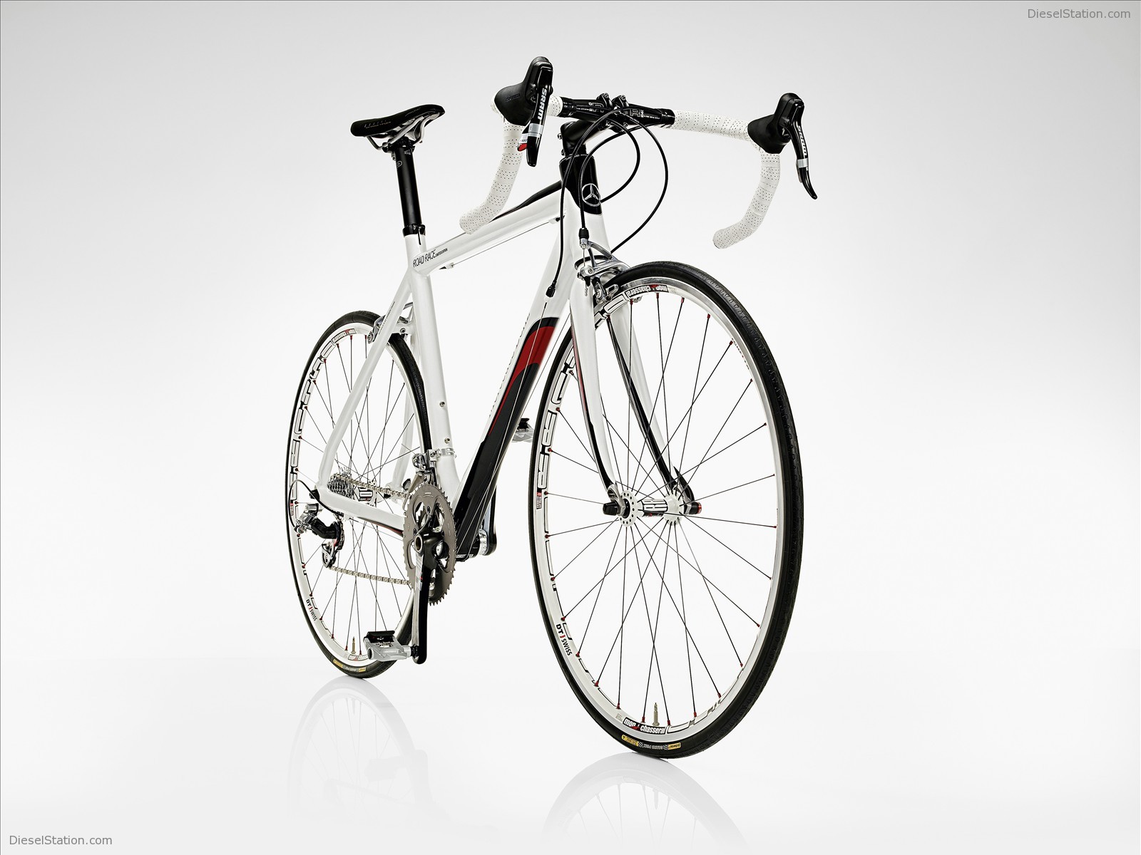 Mercedes introduces new range of bicycles