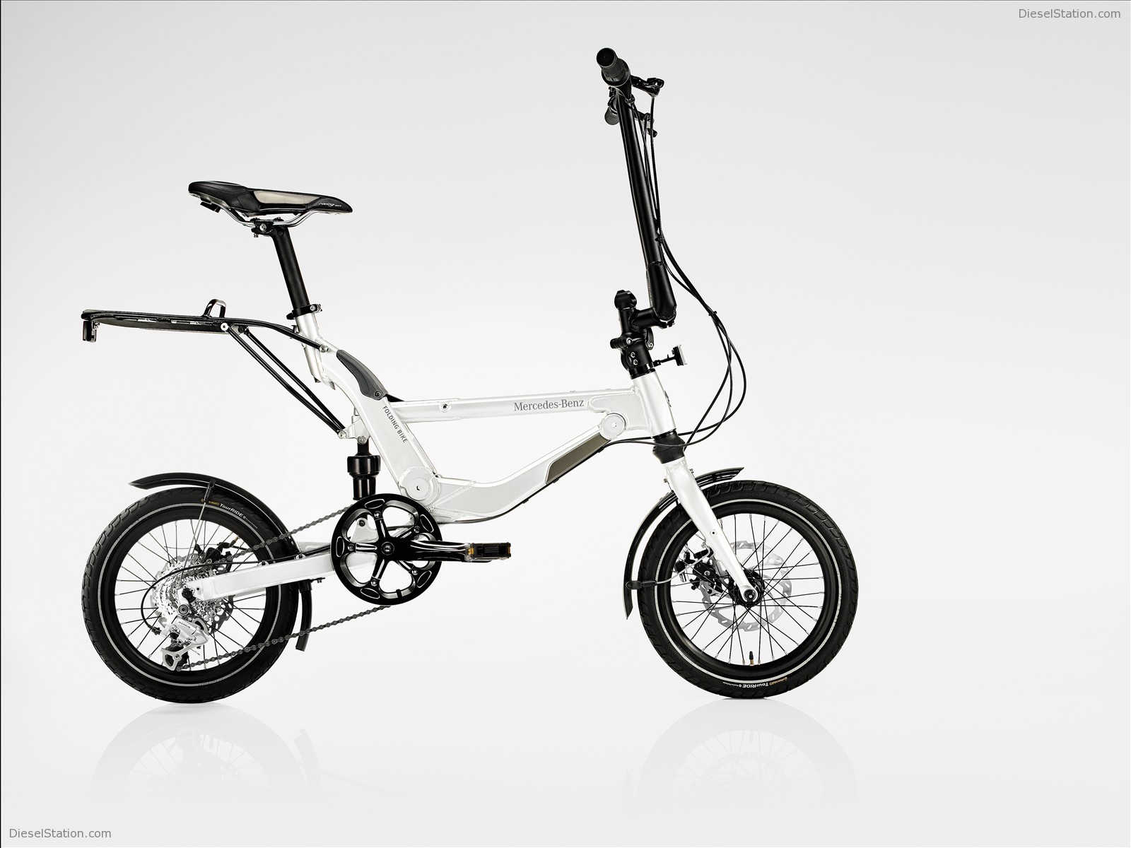 Mercedes introduces new range of bicycles