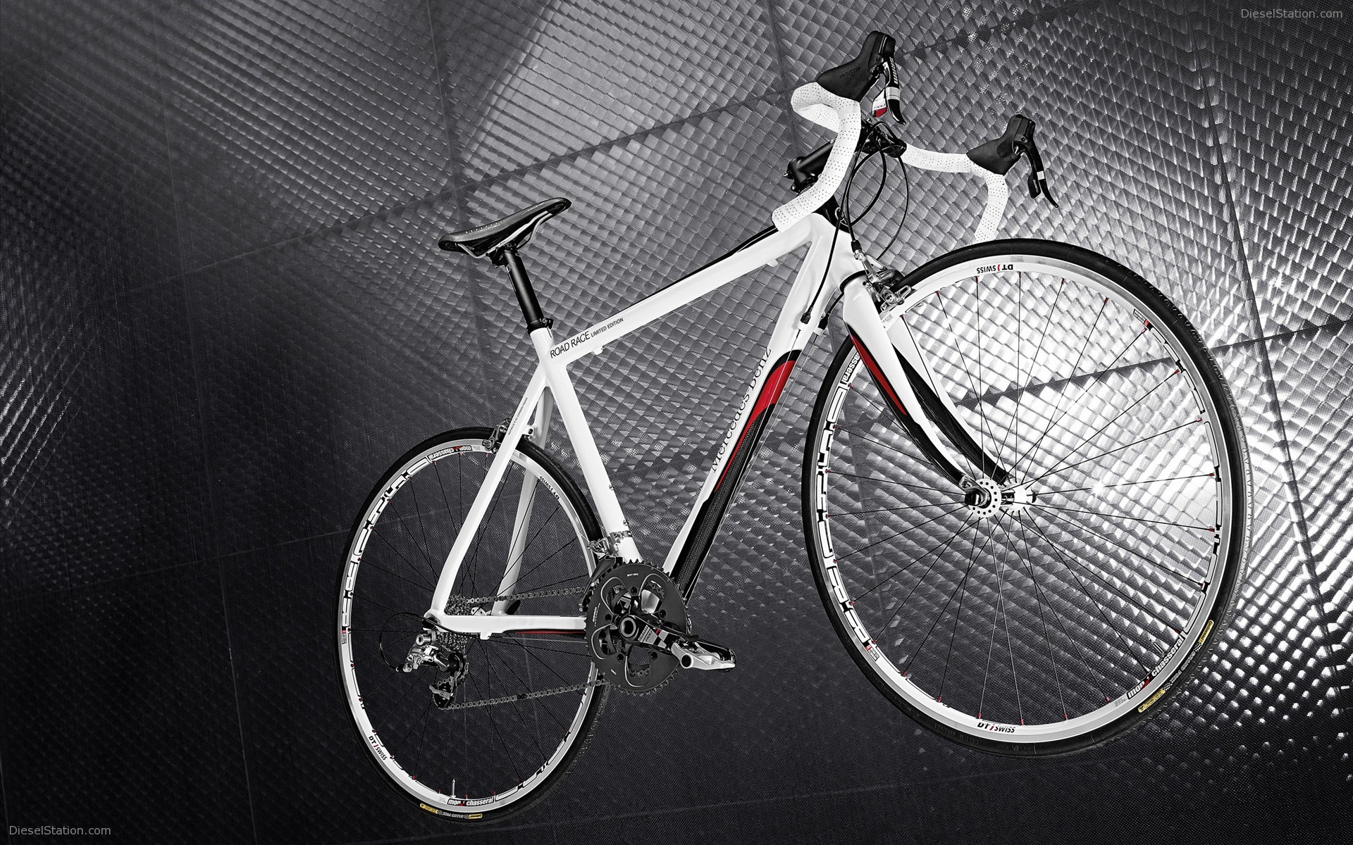 Mercedes introduces new range of bicycles