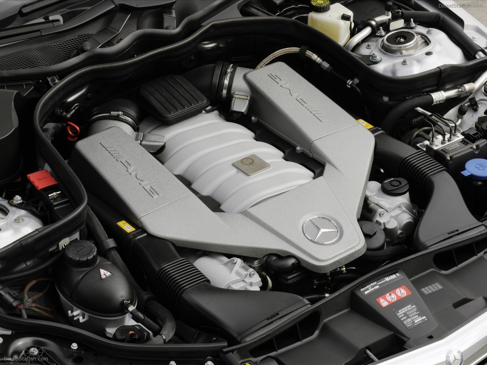 2010 Mercedes Benz E63 AMG