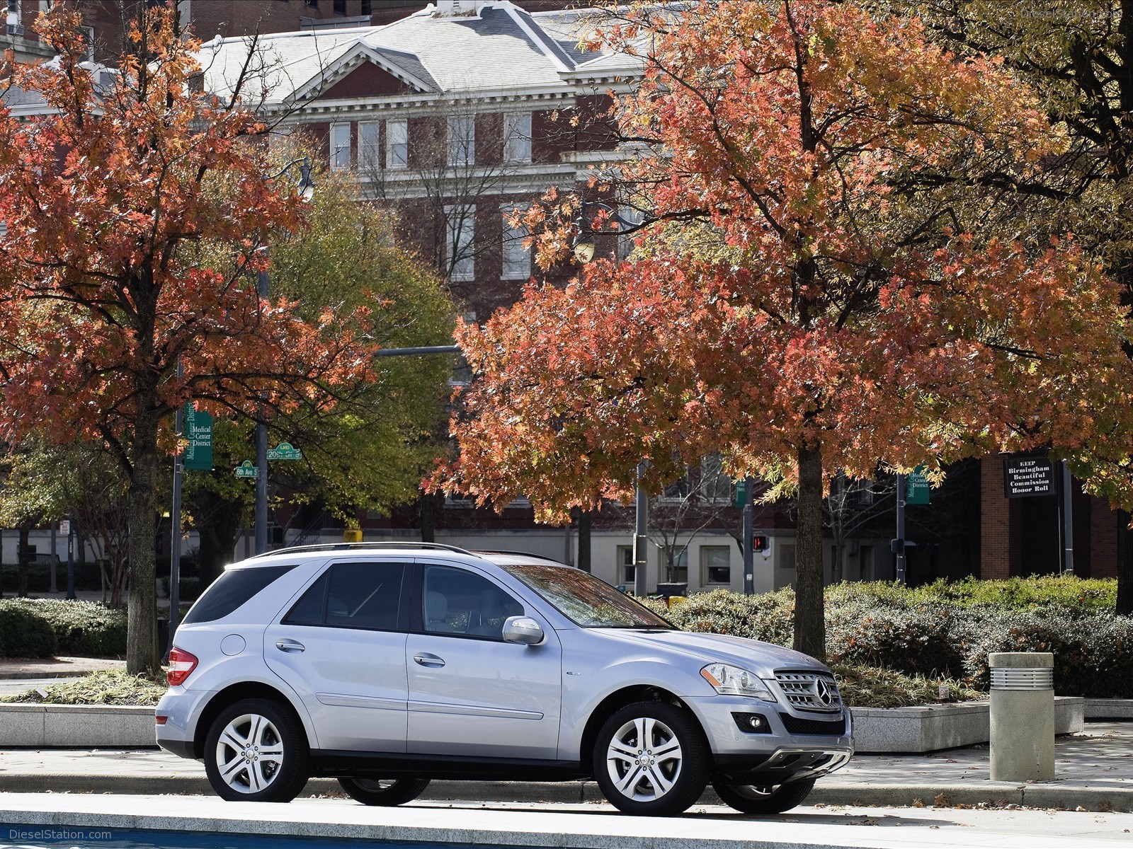 2010 Mercedes Benz ML450 Hybrid