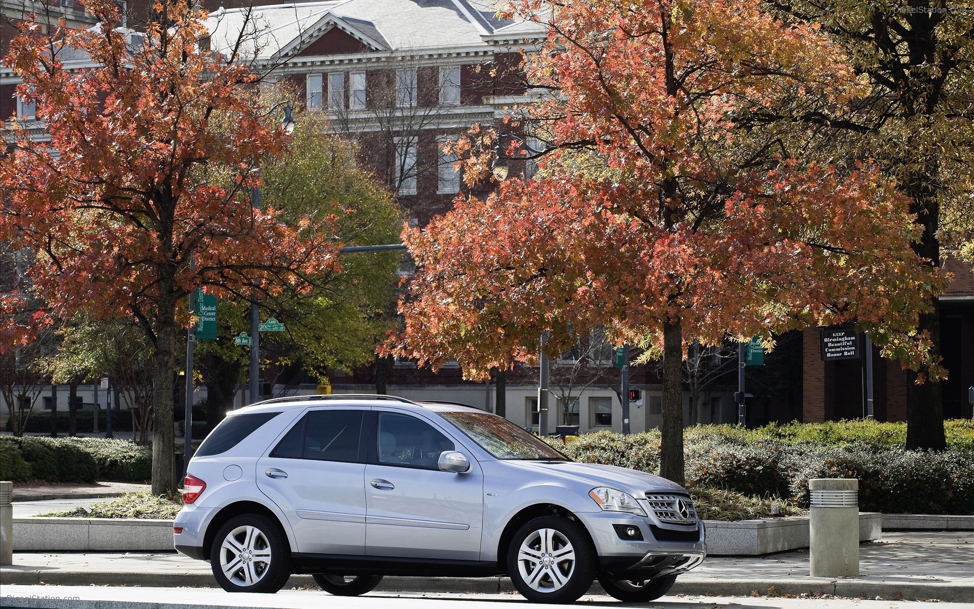 2010 Mercedes Benz ML450 Hybrid