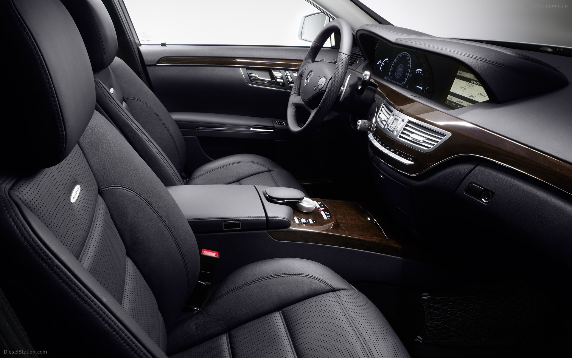 2010 Mercedes Benz S63 AMG
