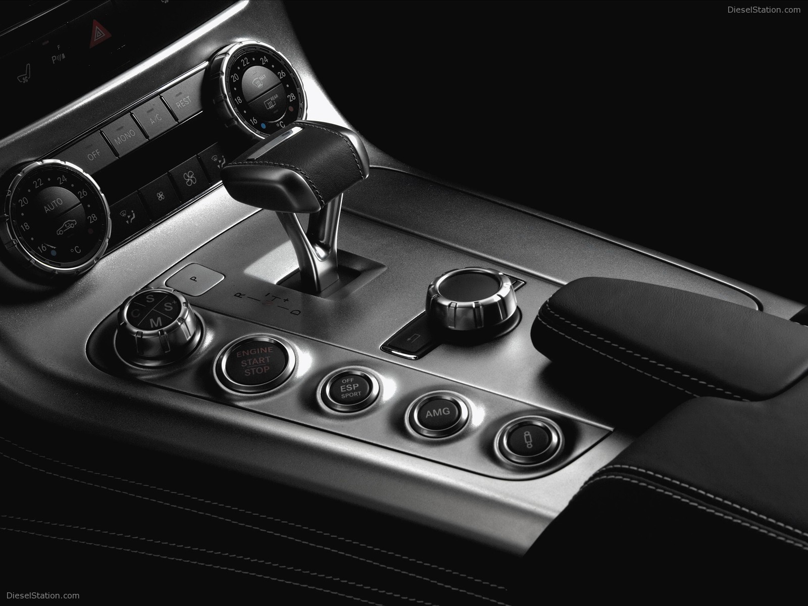 2011 Mercedes Benz SLS AMG Interior