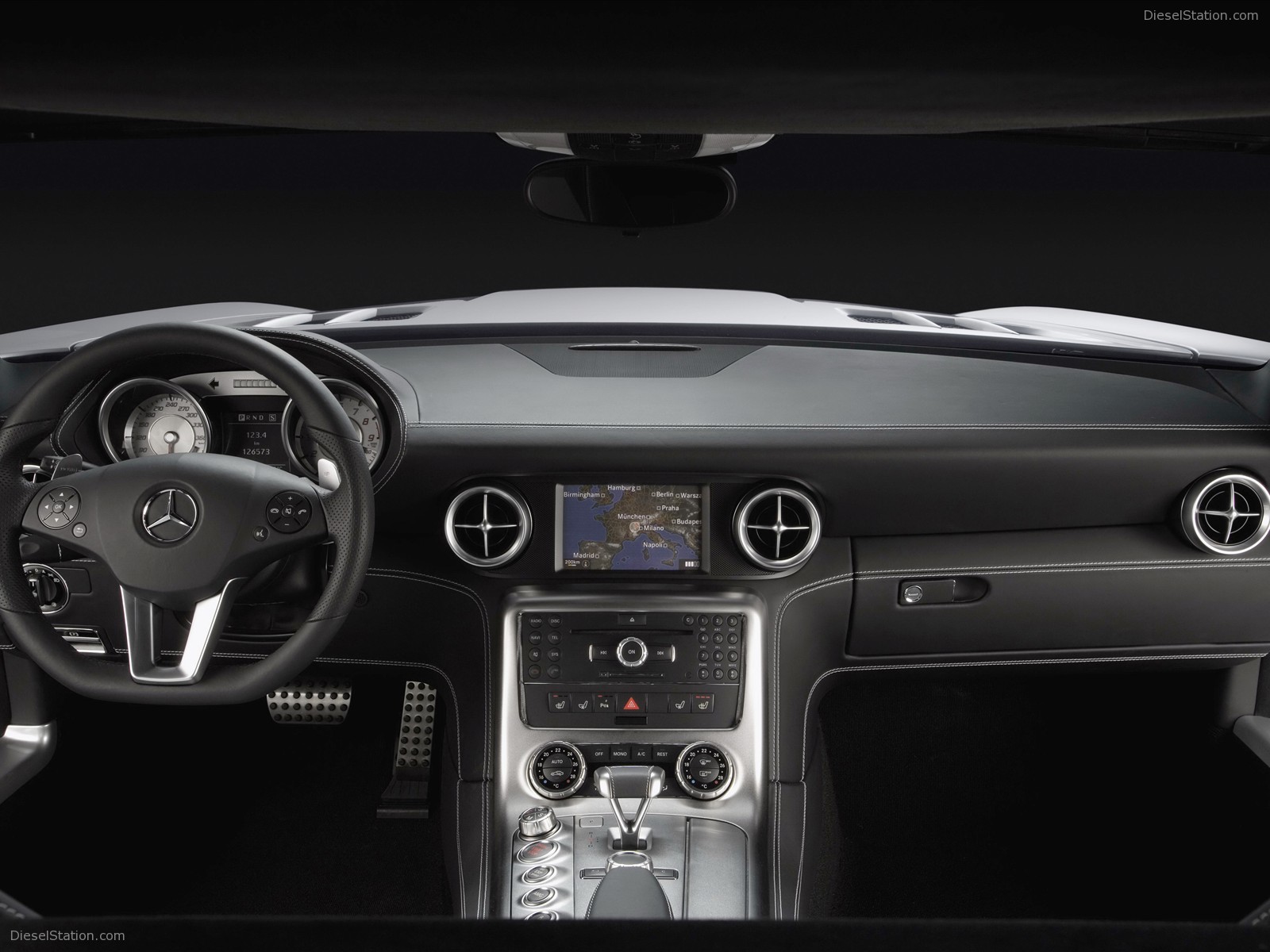 2011 Mercedes Benz SLS AMG Interior