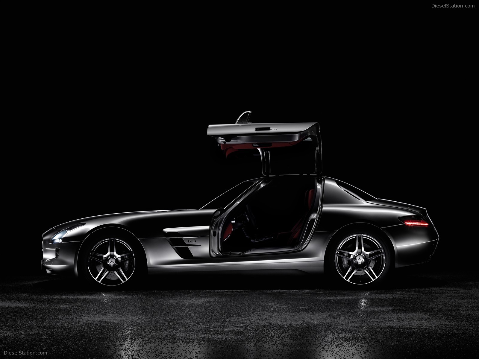 2011 Mercedes Benz SLS AMG in Depth
