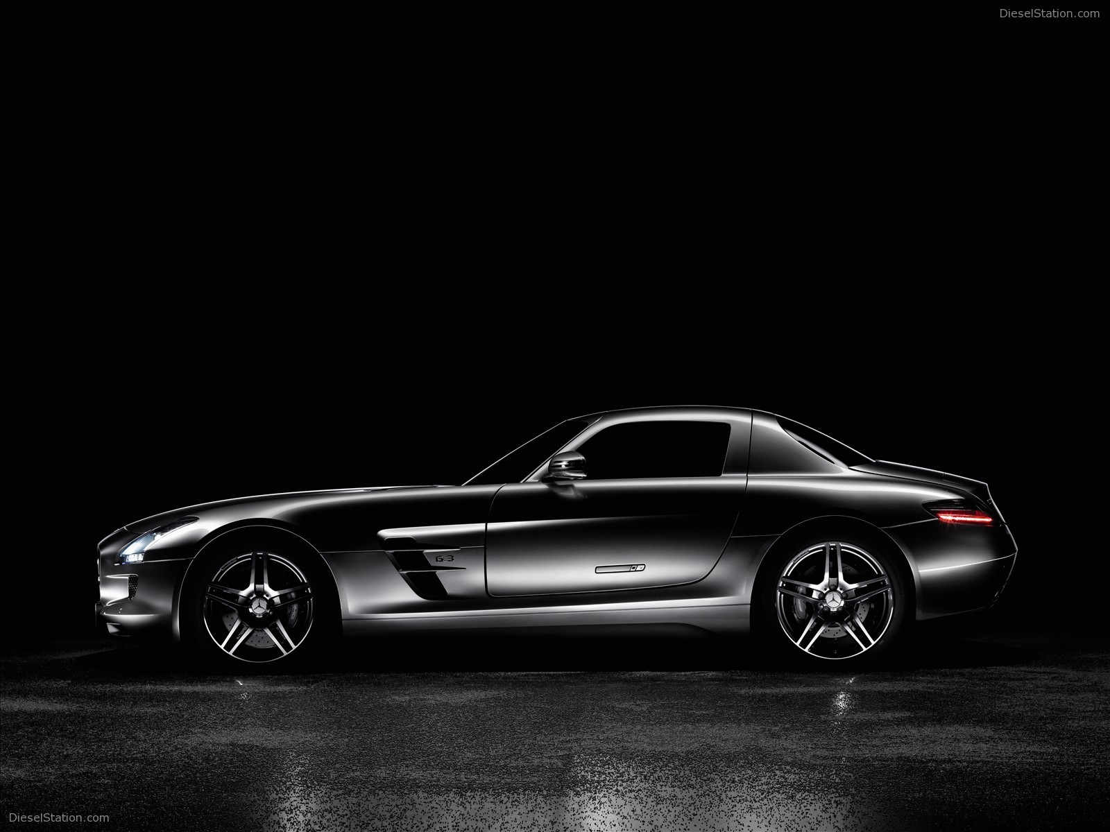 2011 Mercedes Benz SLS AMG in Depth