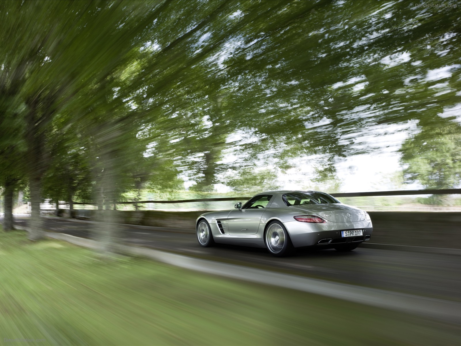 2011 Mercedes Benz SLS AMG in Depth