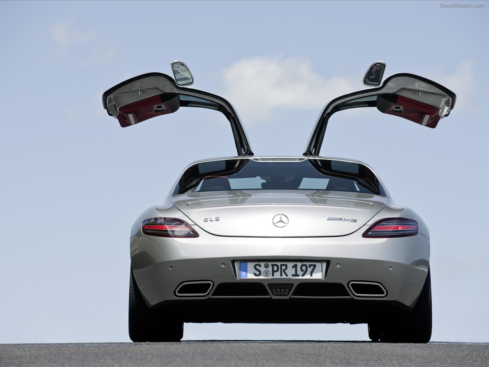 2011 Mercedes Benz SLS AMG in Depth
