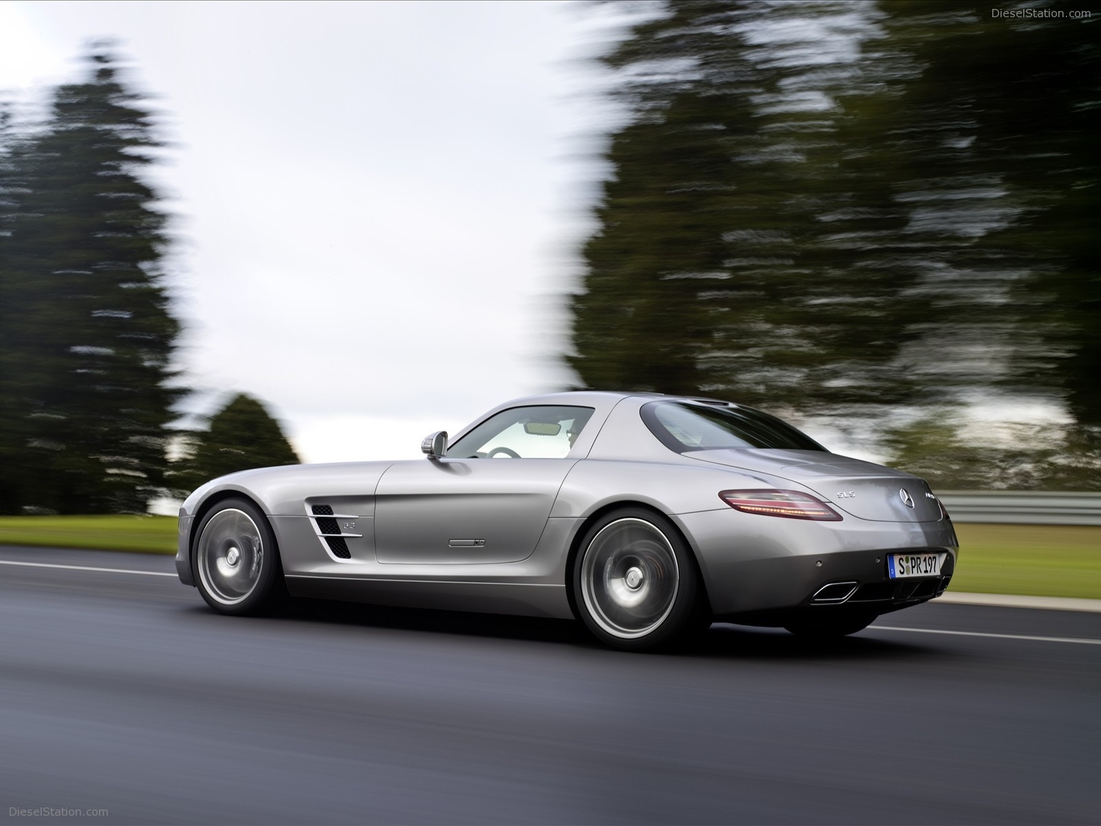 2011 Mercedes Benz SLS AMG in Depth