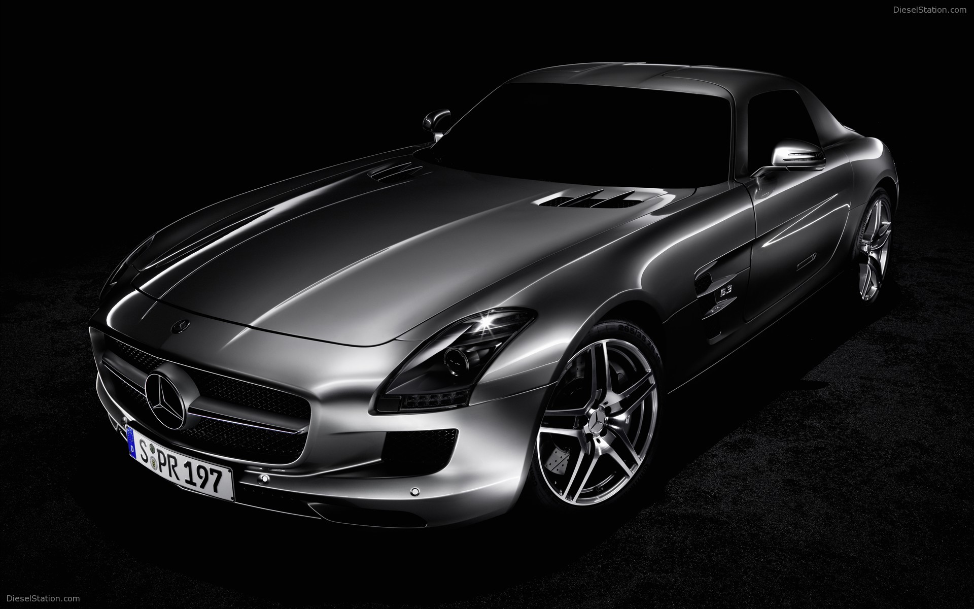 2011 Mercedes Benz SLS AMG in Depth