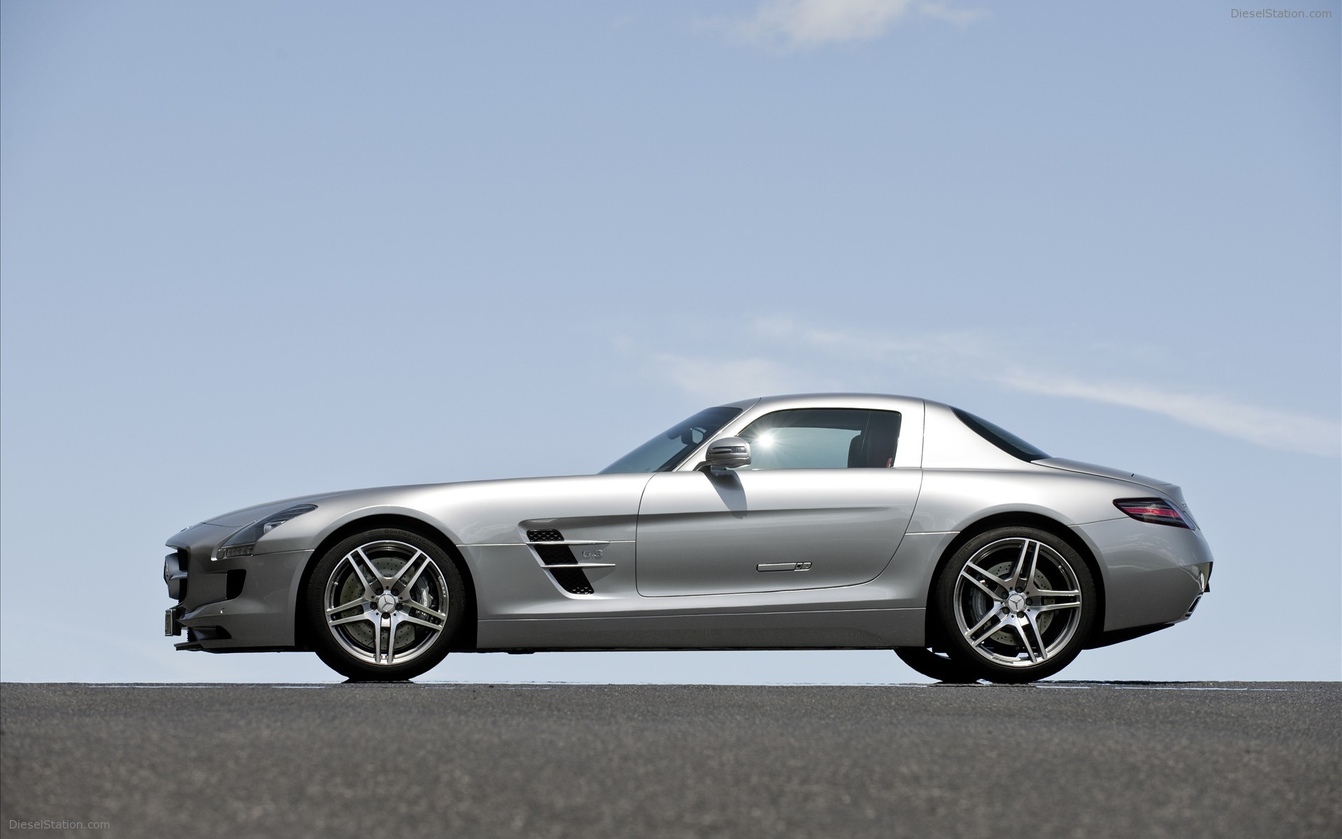 2011 Mercedes Benz SLS AMG in Depth