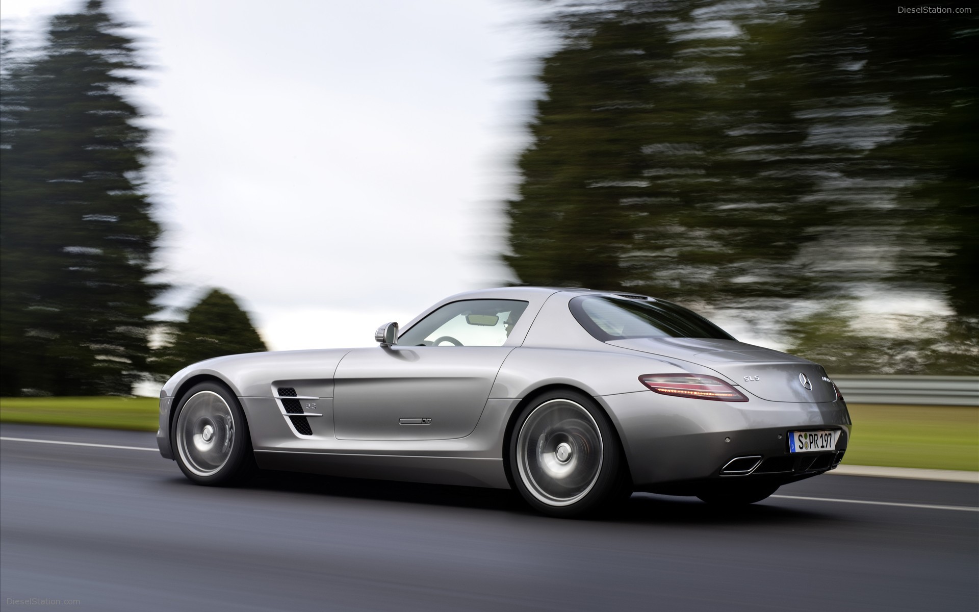 2011 Mercedes Benz SLS AMG in Depth