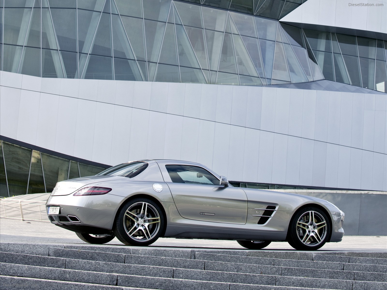 2011 Mercedes-Benz SLS AMG 